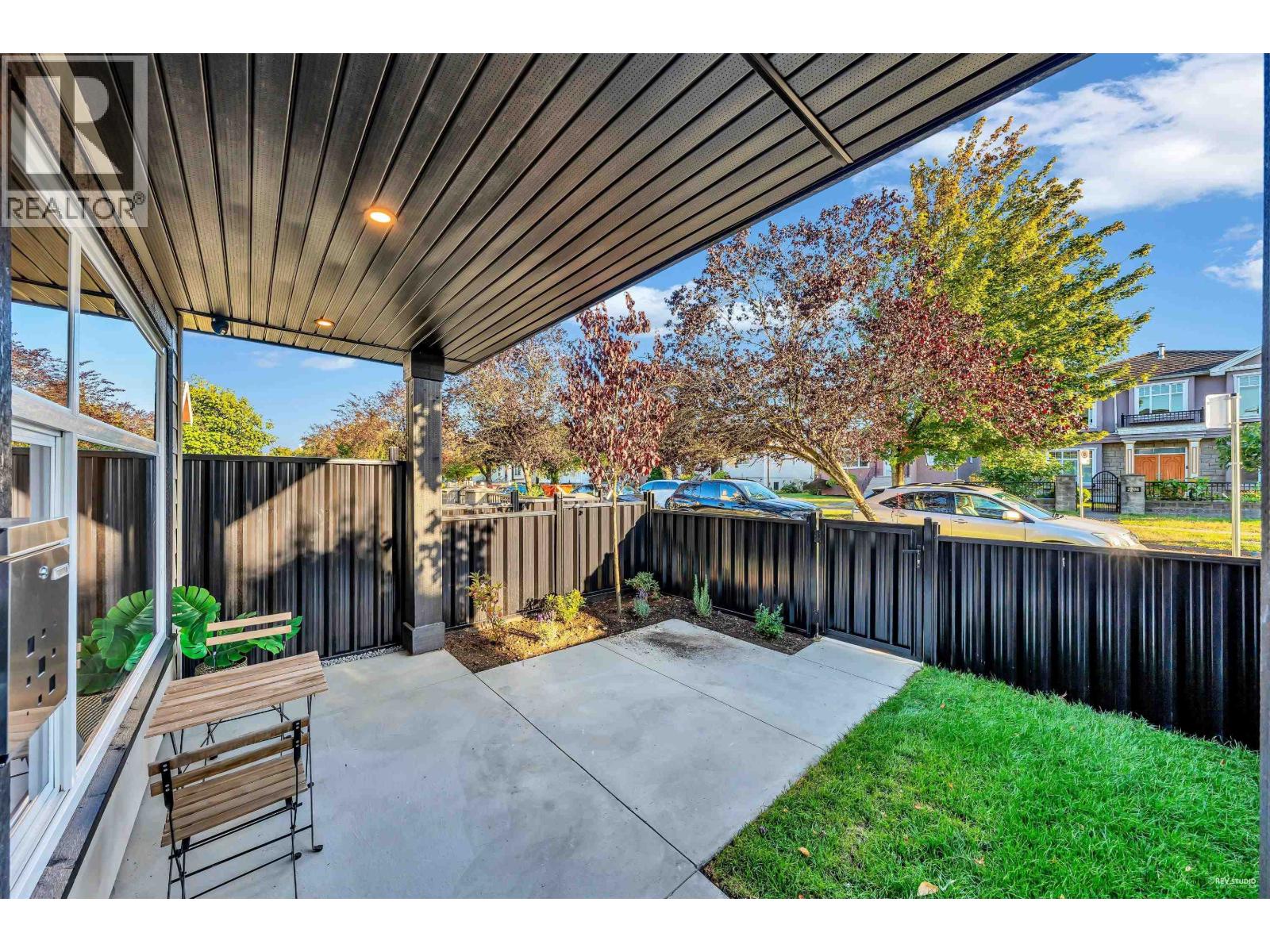 2705 East 3rd Avenue #2 Property Photo 1