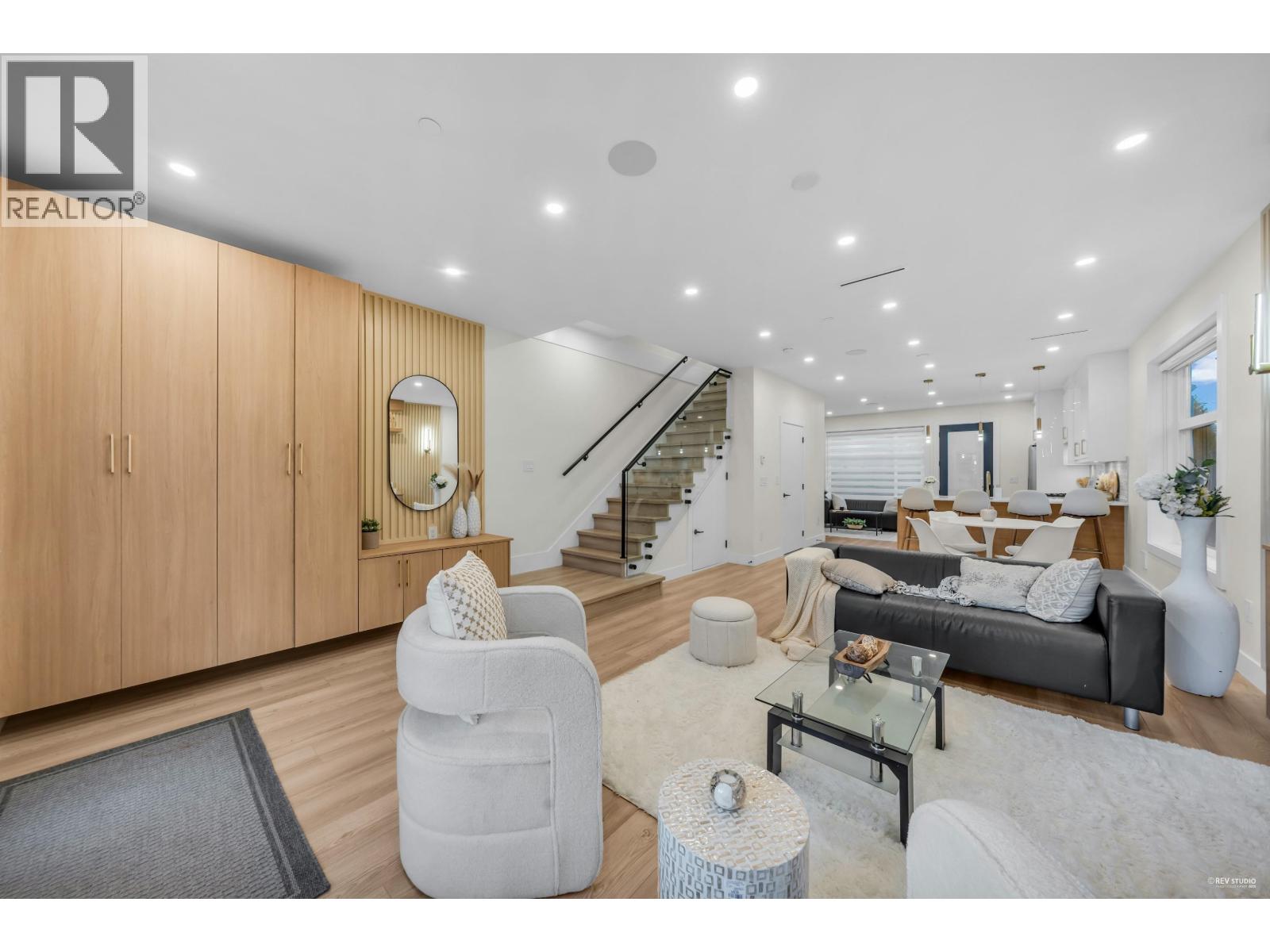 2705 East 3rd Avenue #2 Property Photo 3