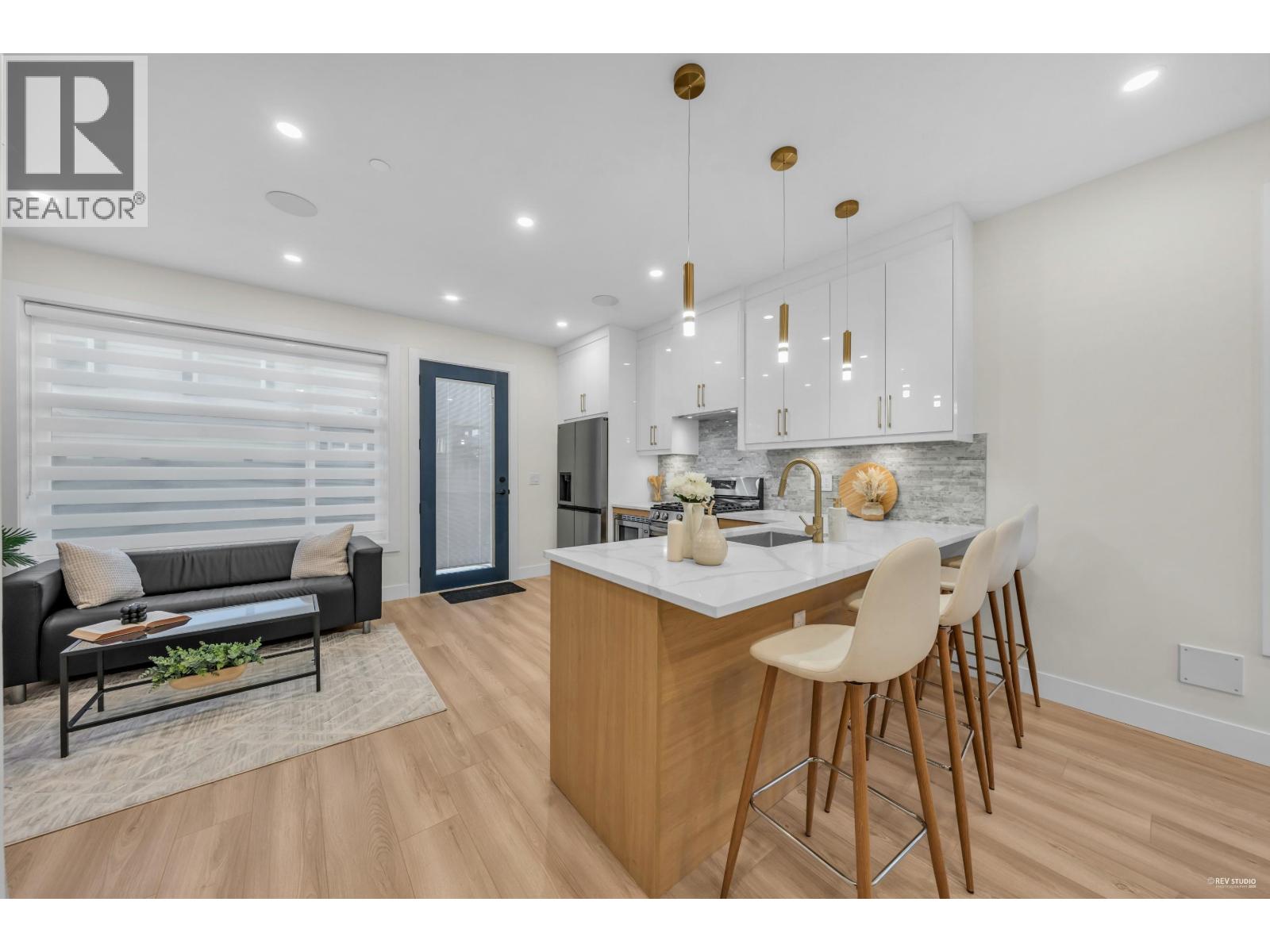 2705 East 3rd Avenue #2 Property Photo 7