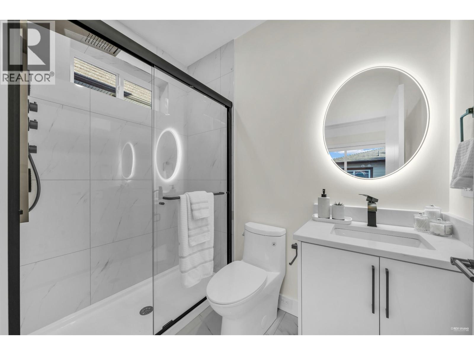 2705 East 3rd Avenue #2 Property Photo 18