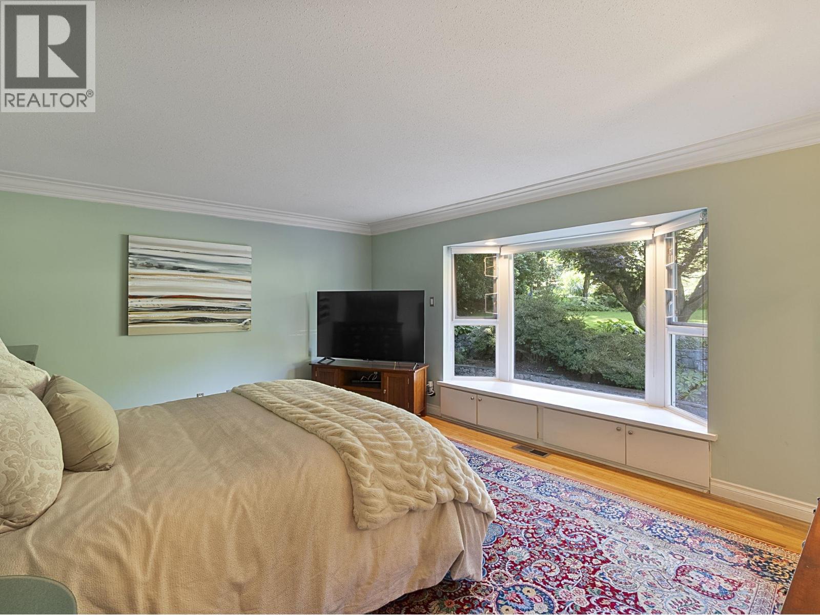 475 Southborough Drive Property Photo 18