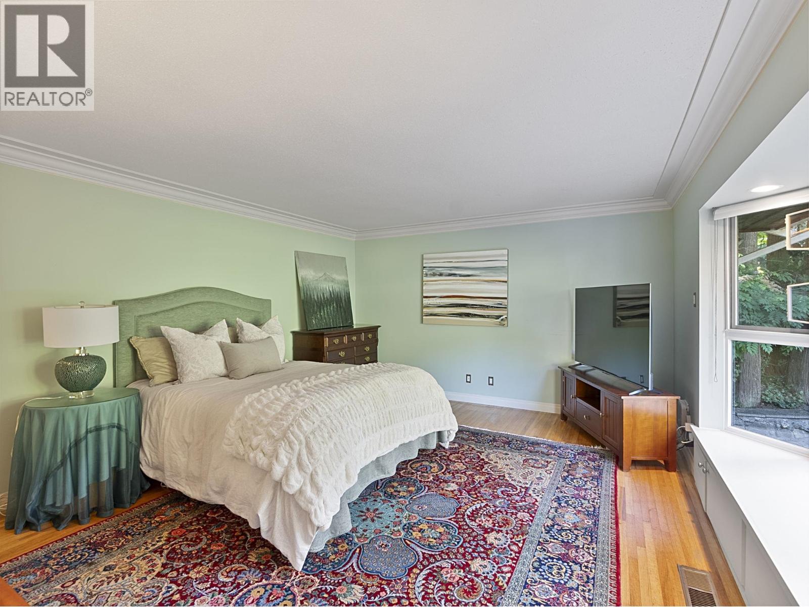 475 Southborough Drive Property Photo 19