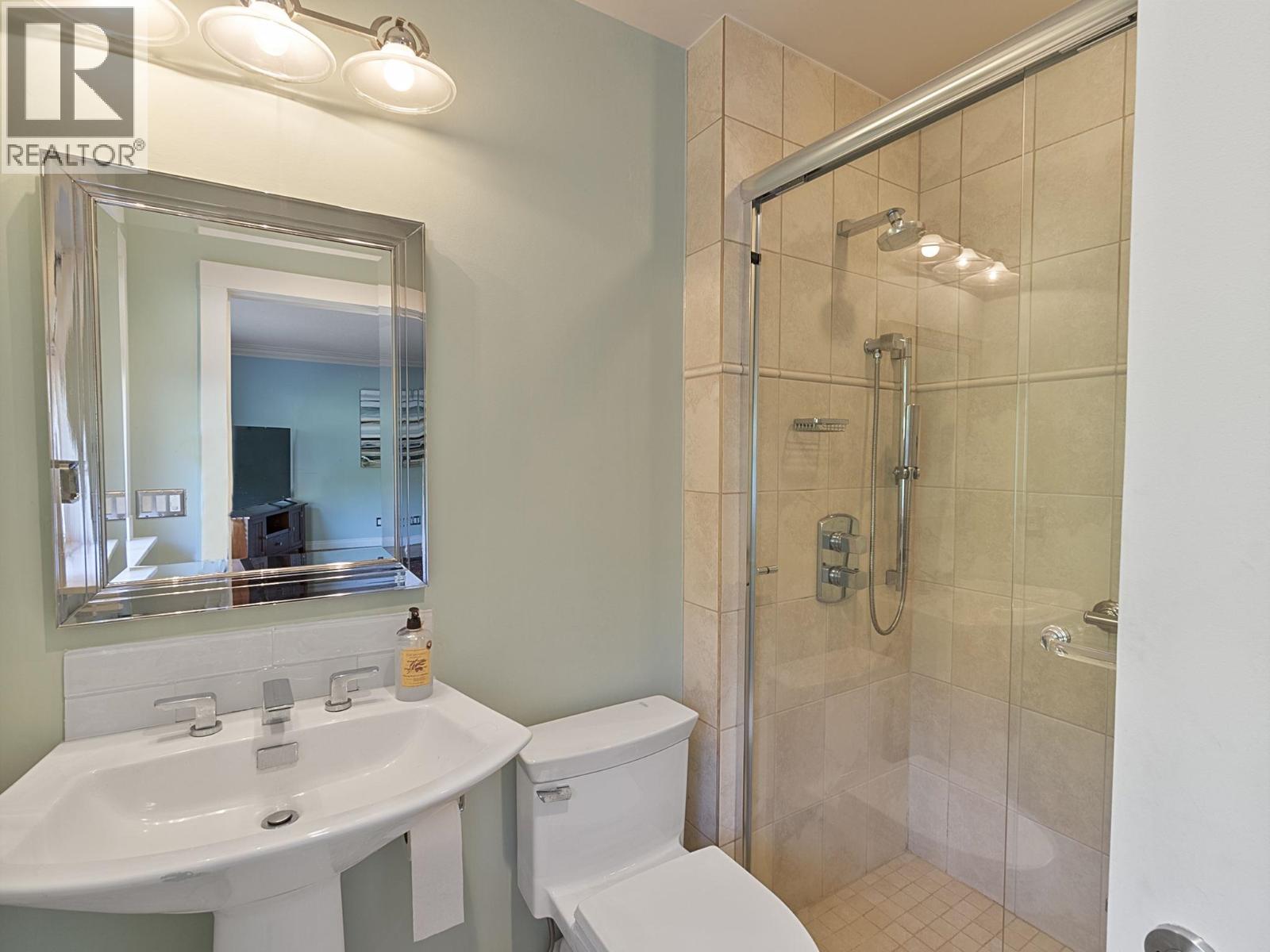 475 Southborough Drive Property Photo 21