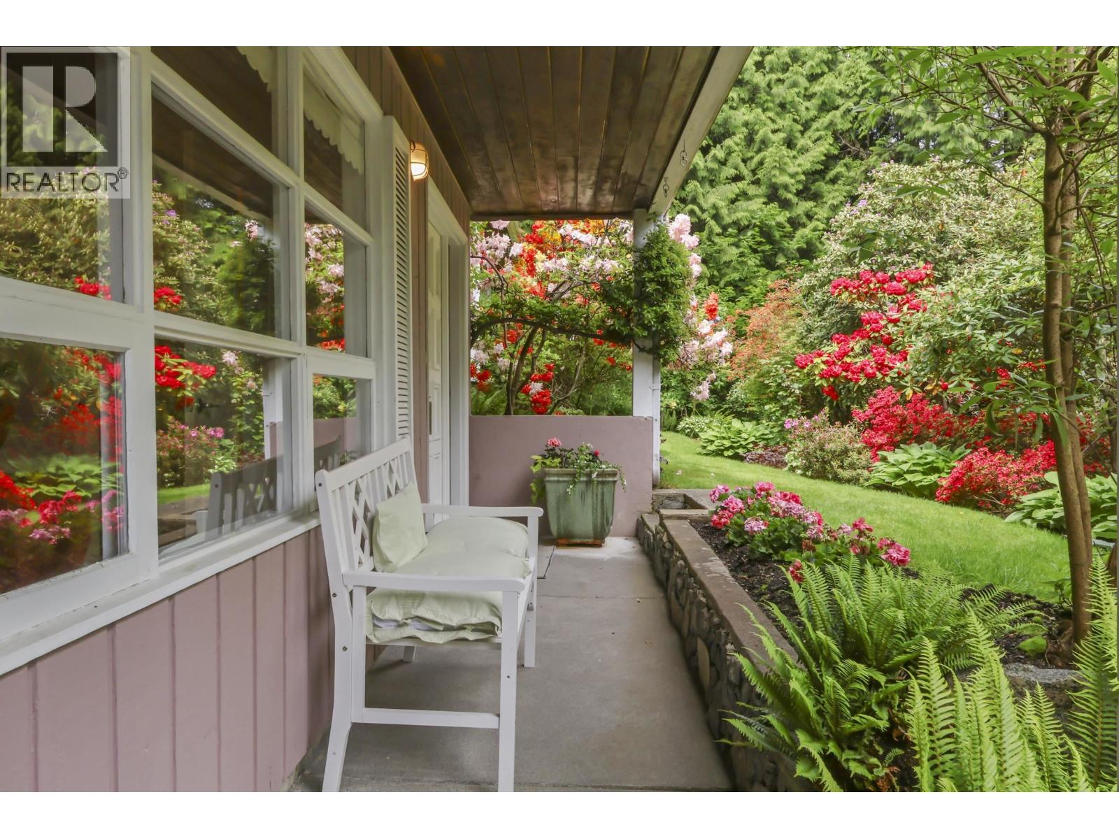 475 Southborough Drive Property Photo 25