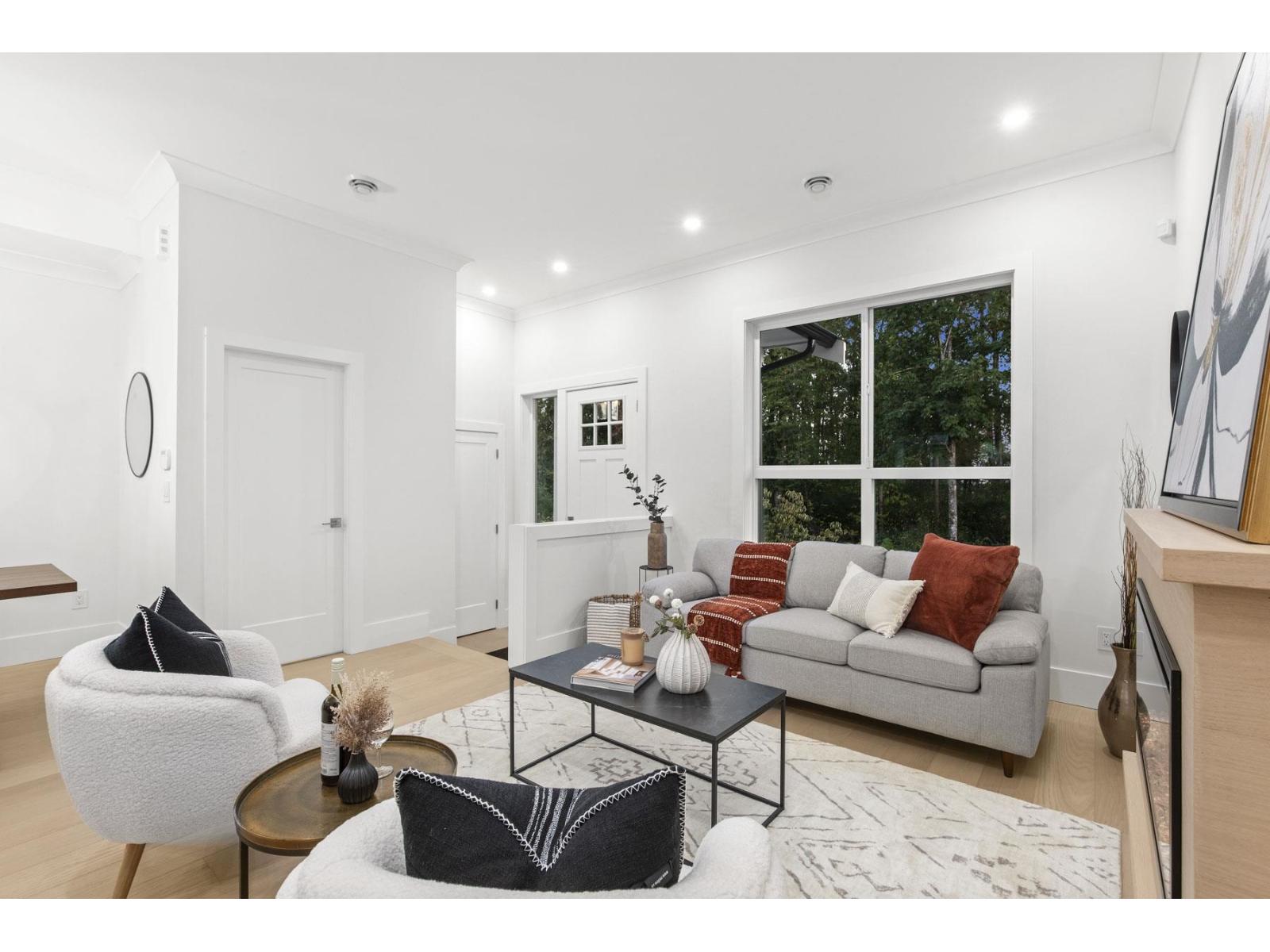 16621 18 #102 Property Photo 2