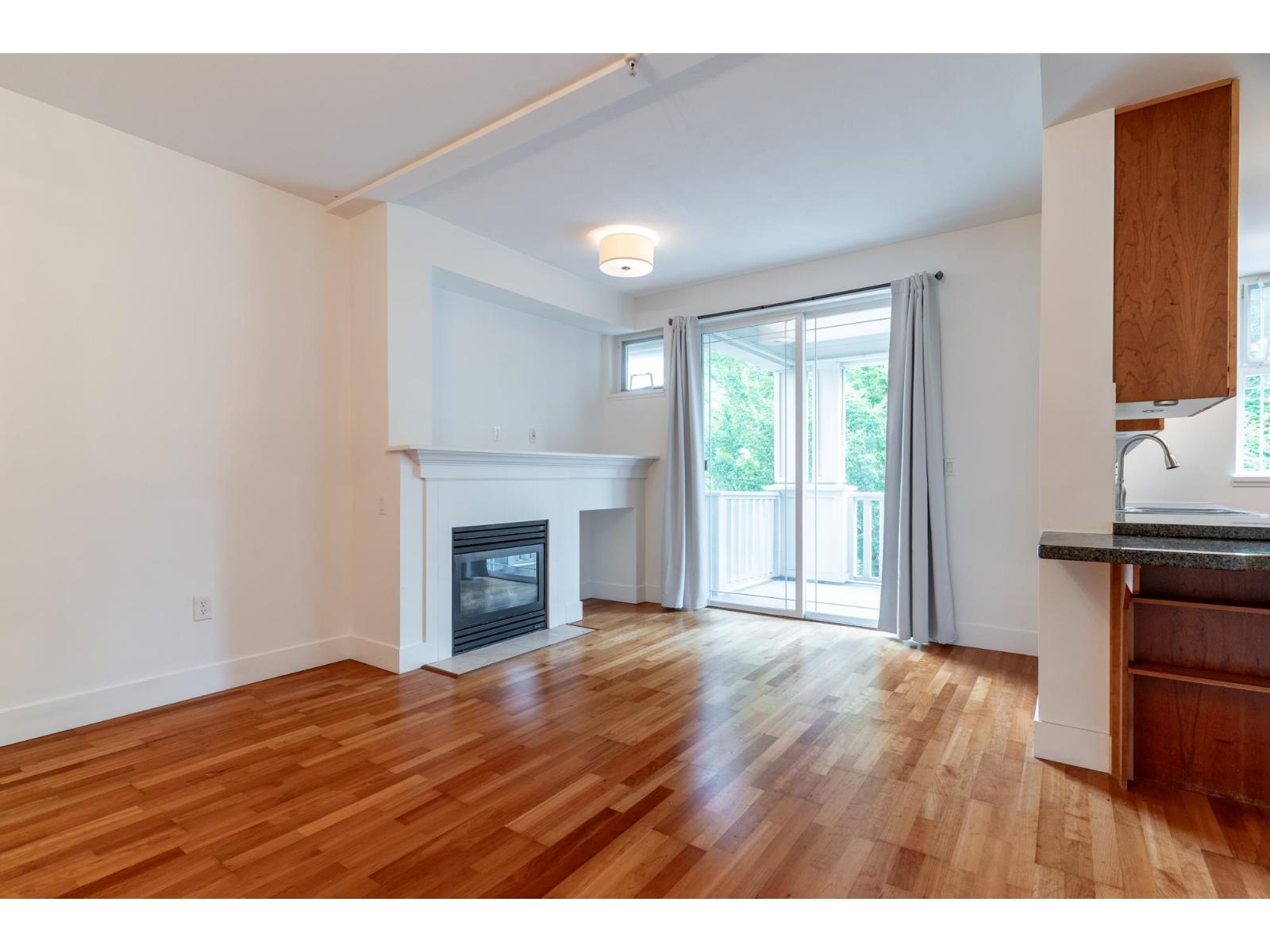 15392 16a #203 Property Photo 12