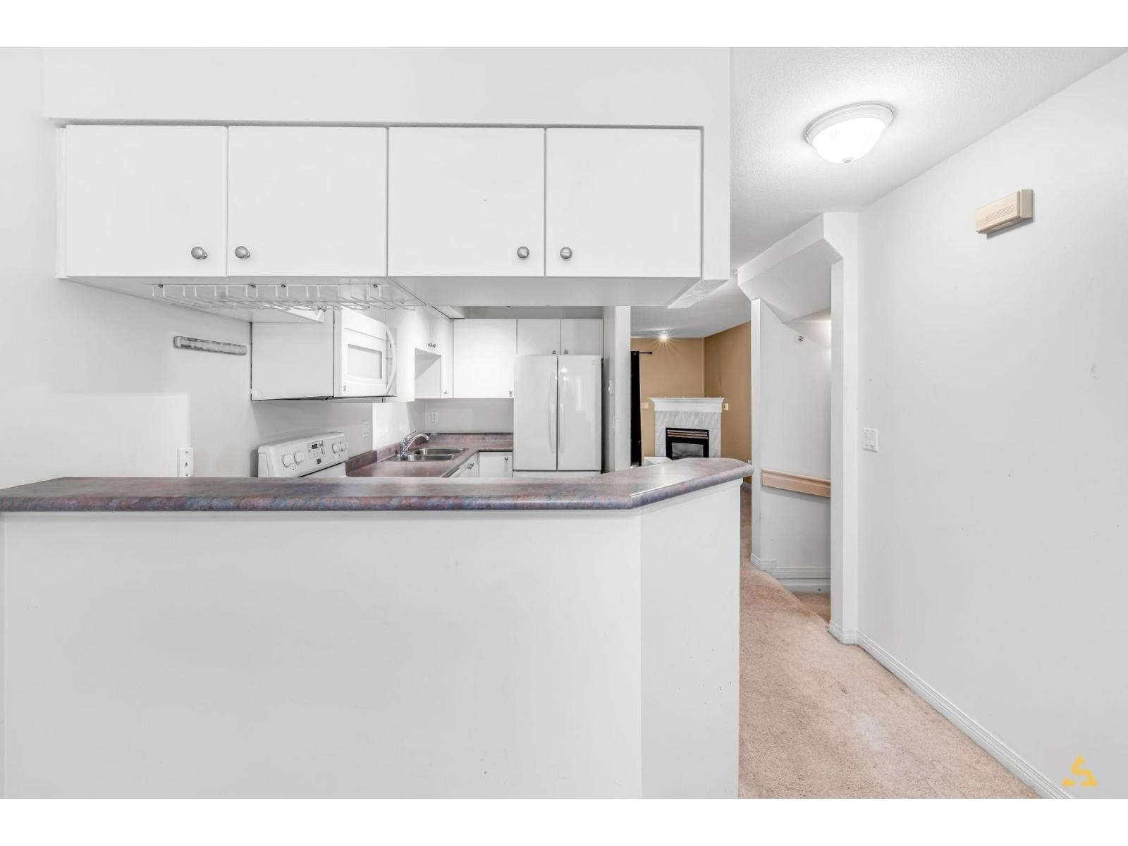 19700 56 #112 Property Photo 6