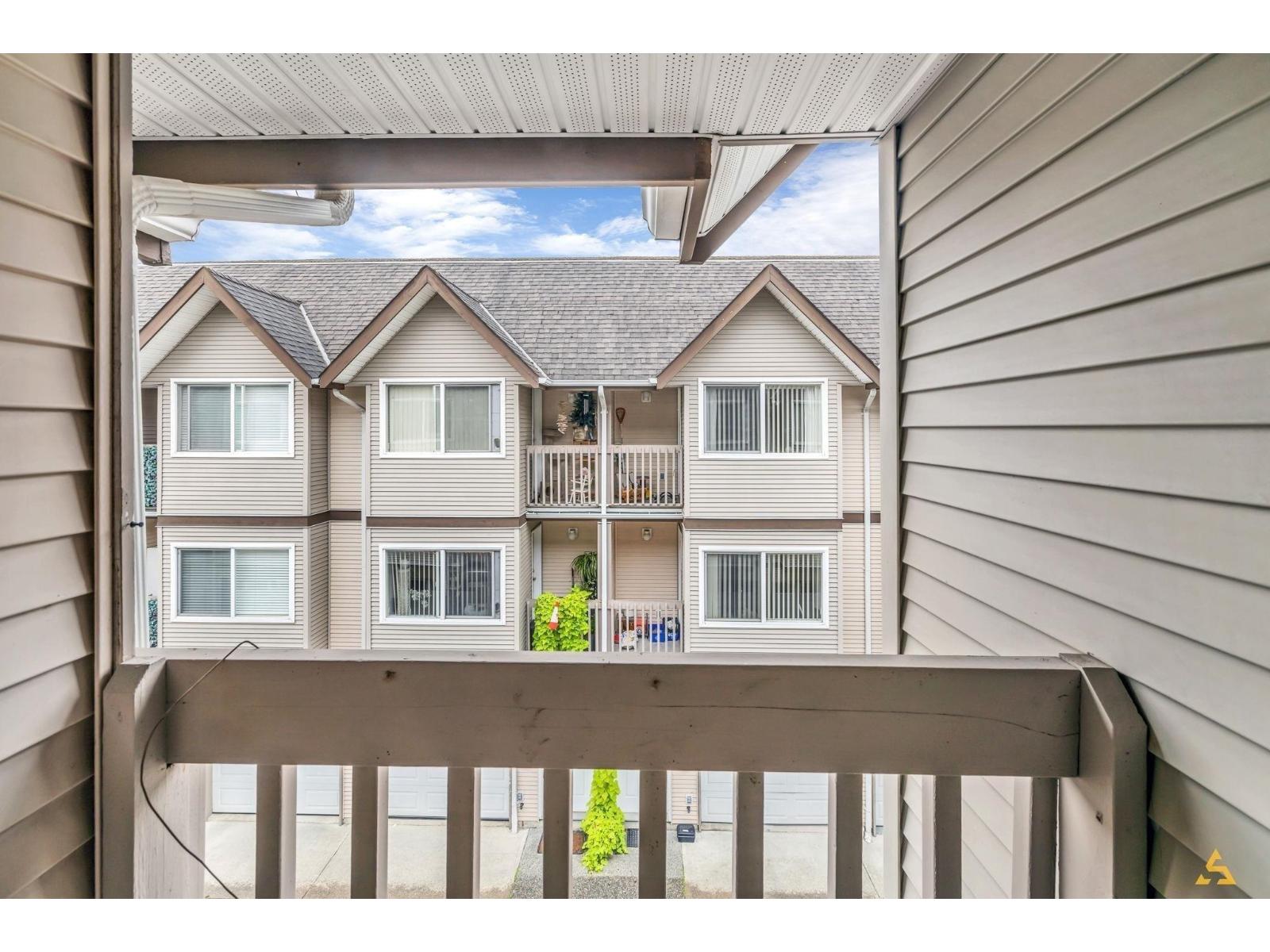 19700 56 #112 Property Photo 11