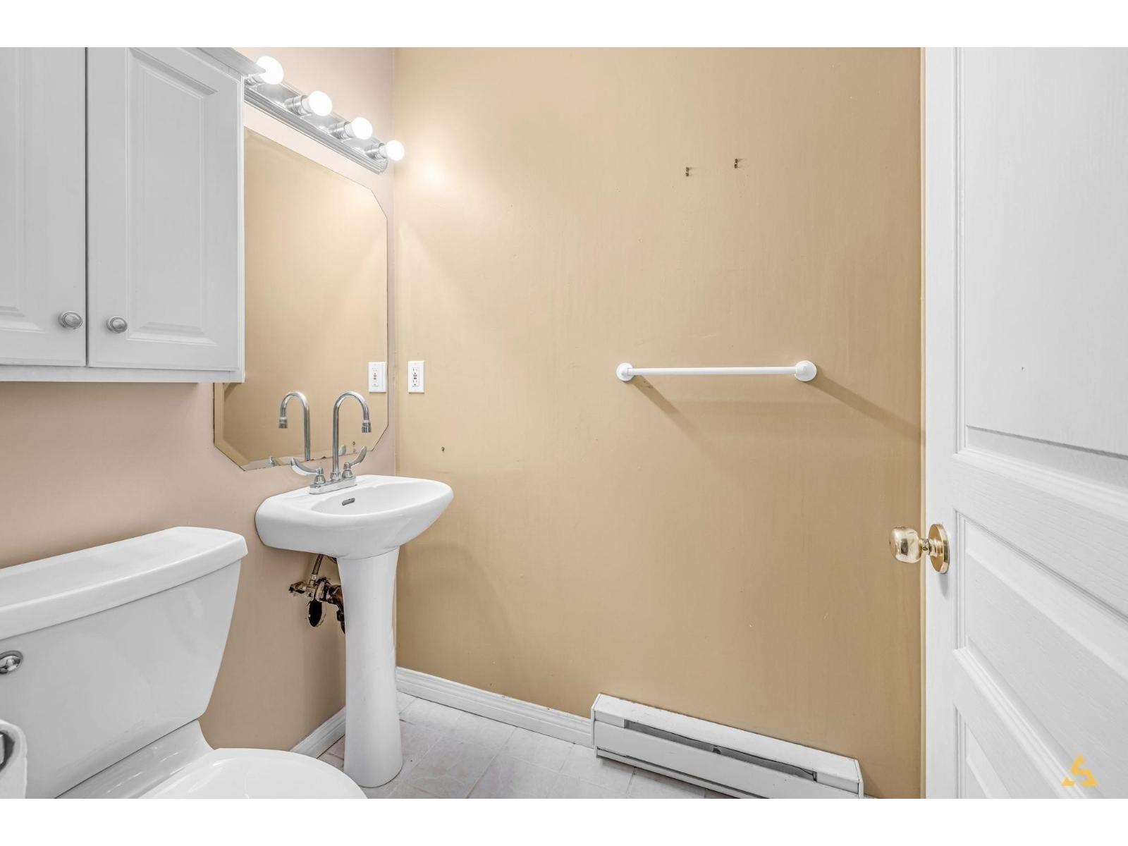 19700 56 #112 Property Photo 13