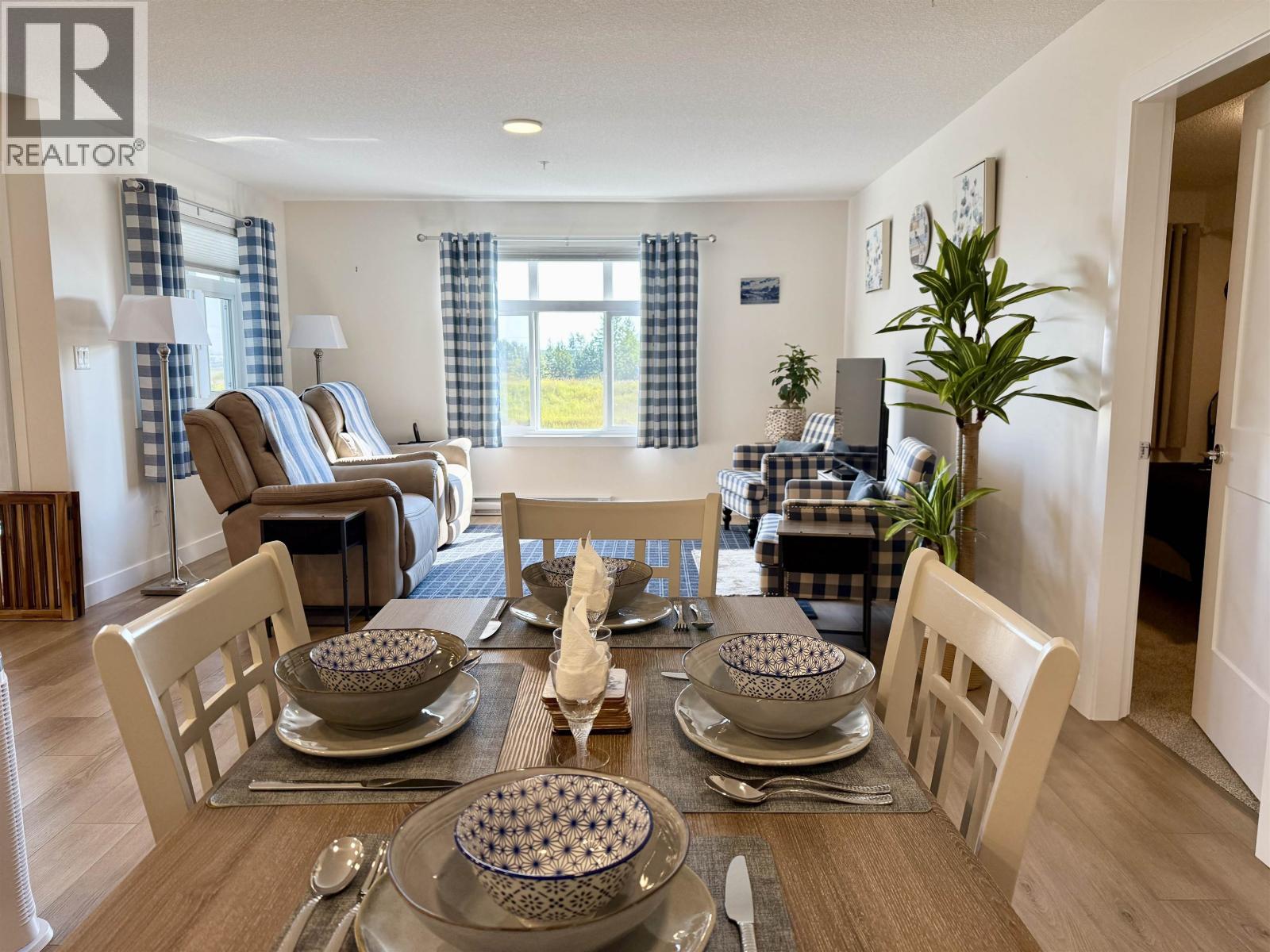 106 4278 22ND AVENUE Property Photo 1