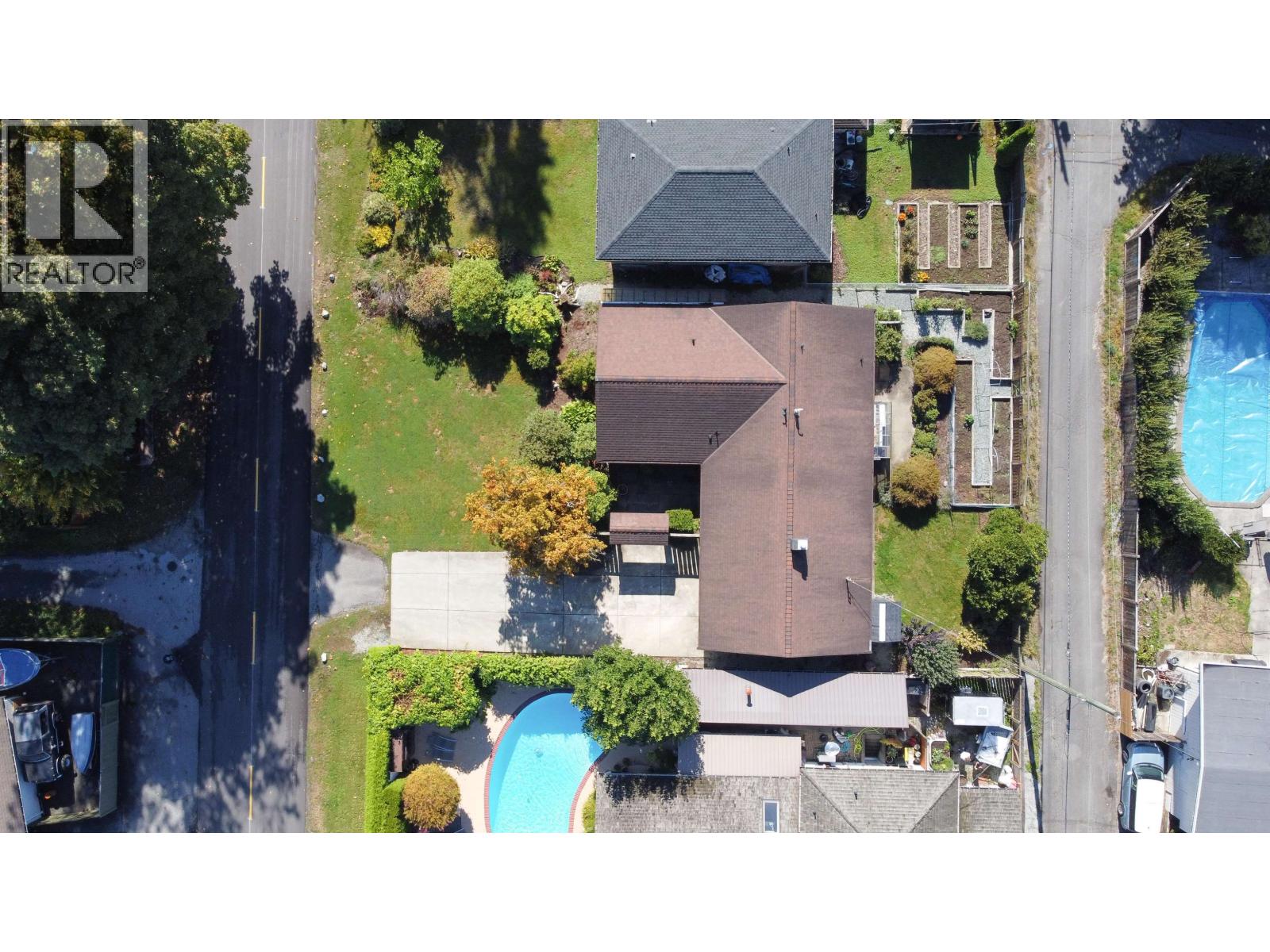 11879 220 Street Property Photo 1