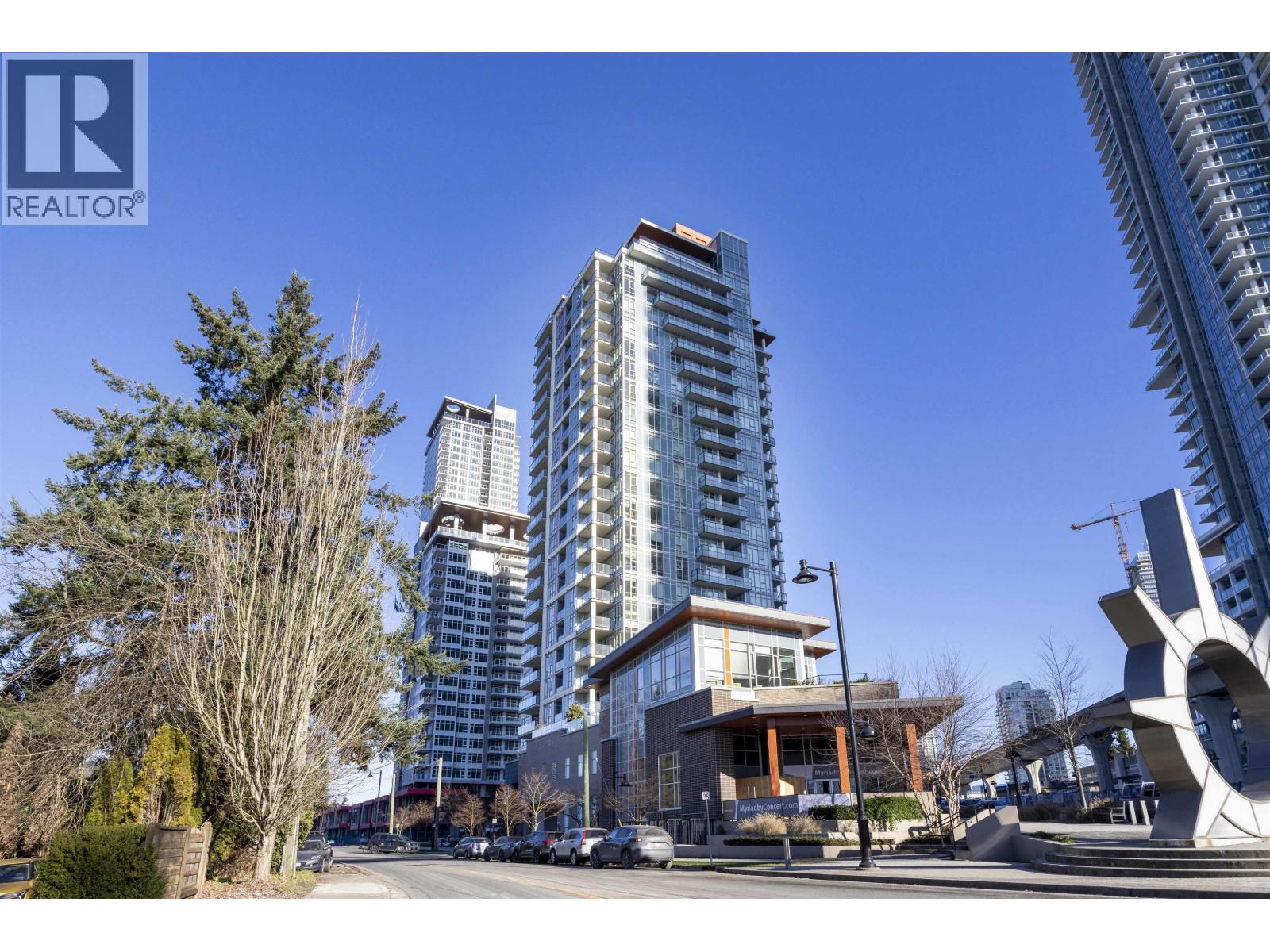 691 NORTH Road #204 Property Photo 1