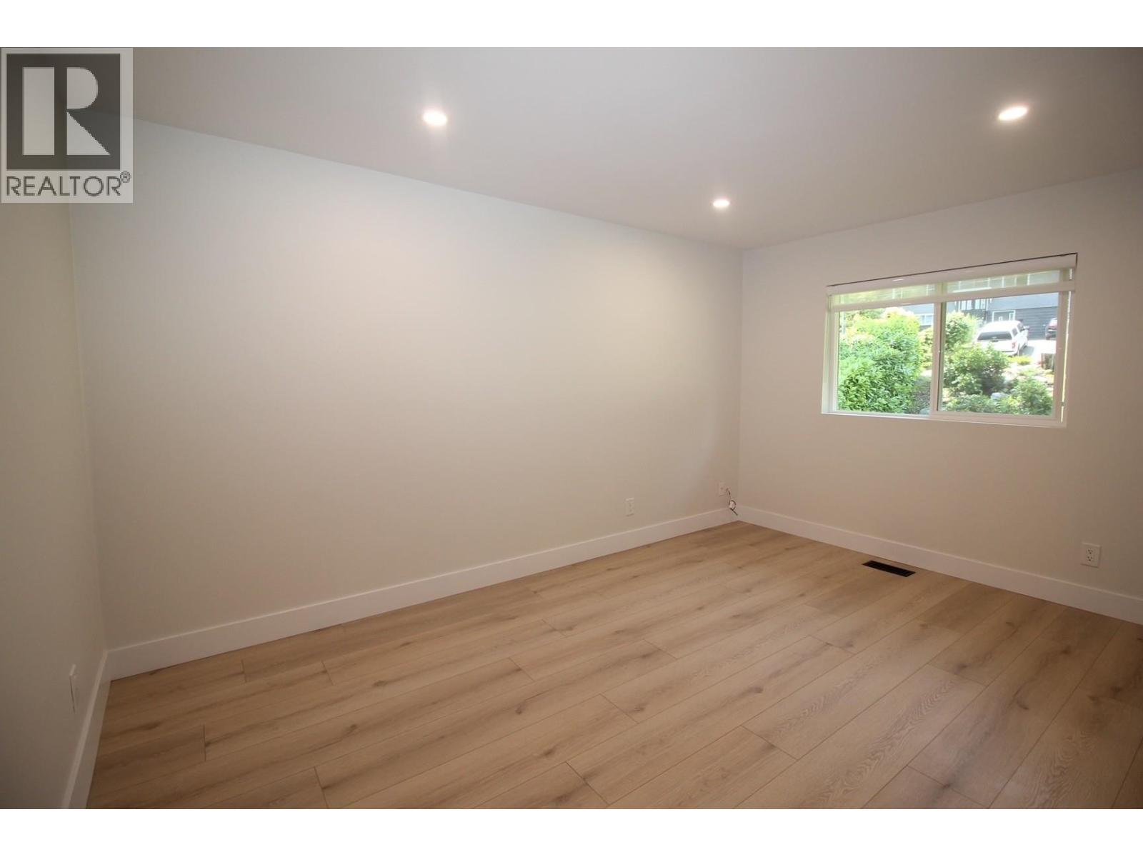 2076 Clare Place Property Photo 15