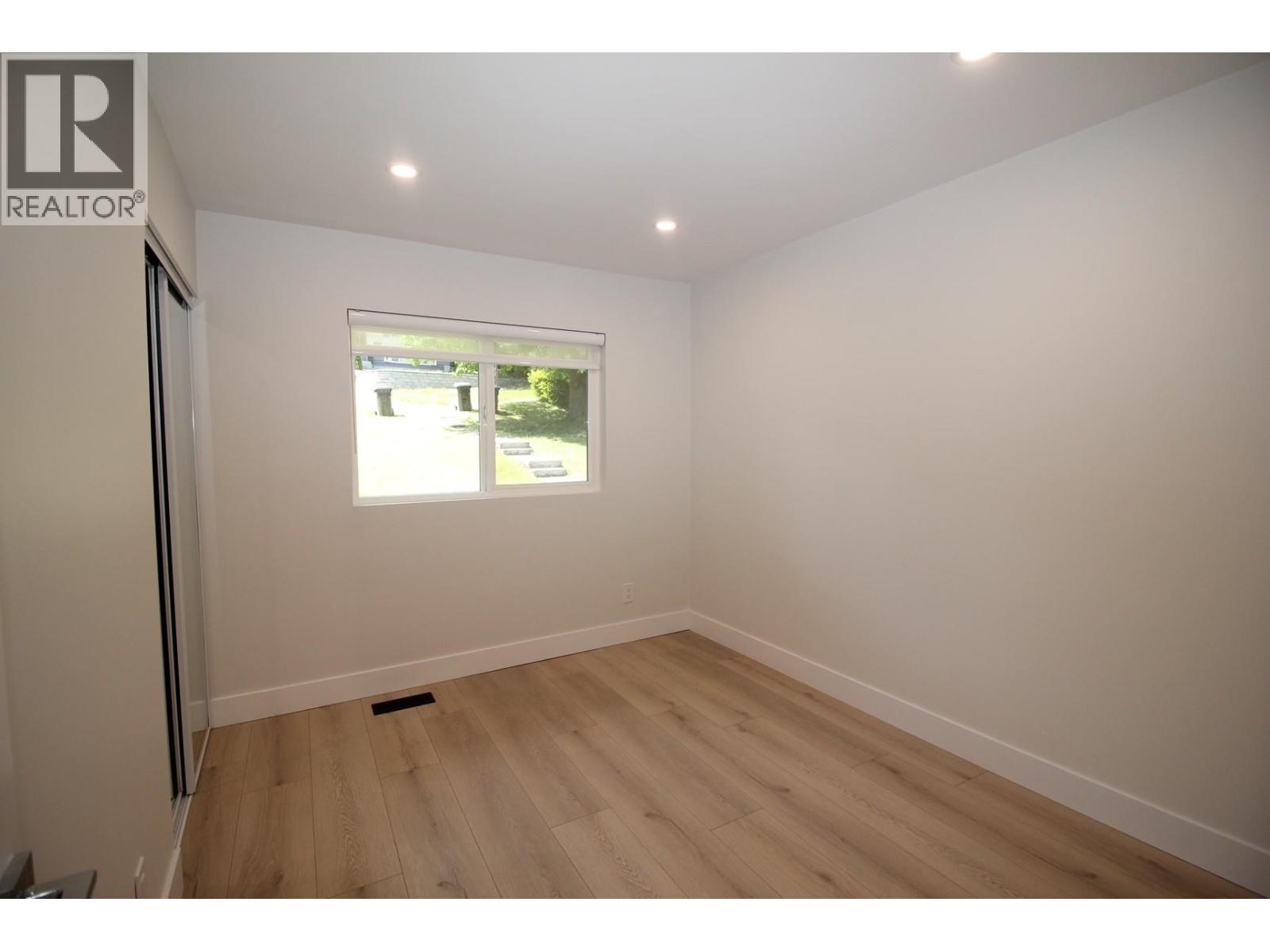 2076 Clare Place Property Photo 17