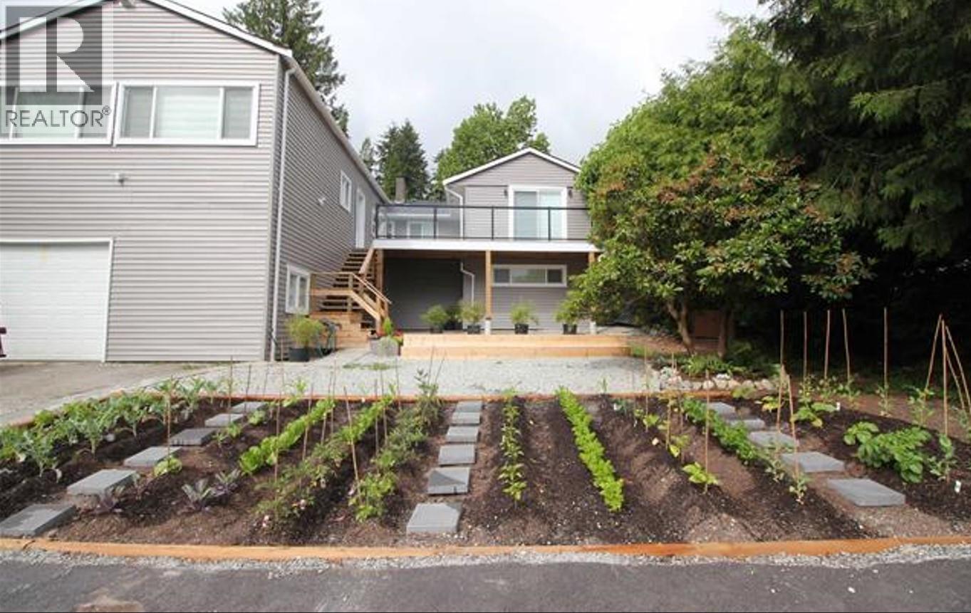 2076 Clare Place Property Photo 26