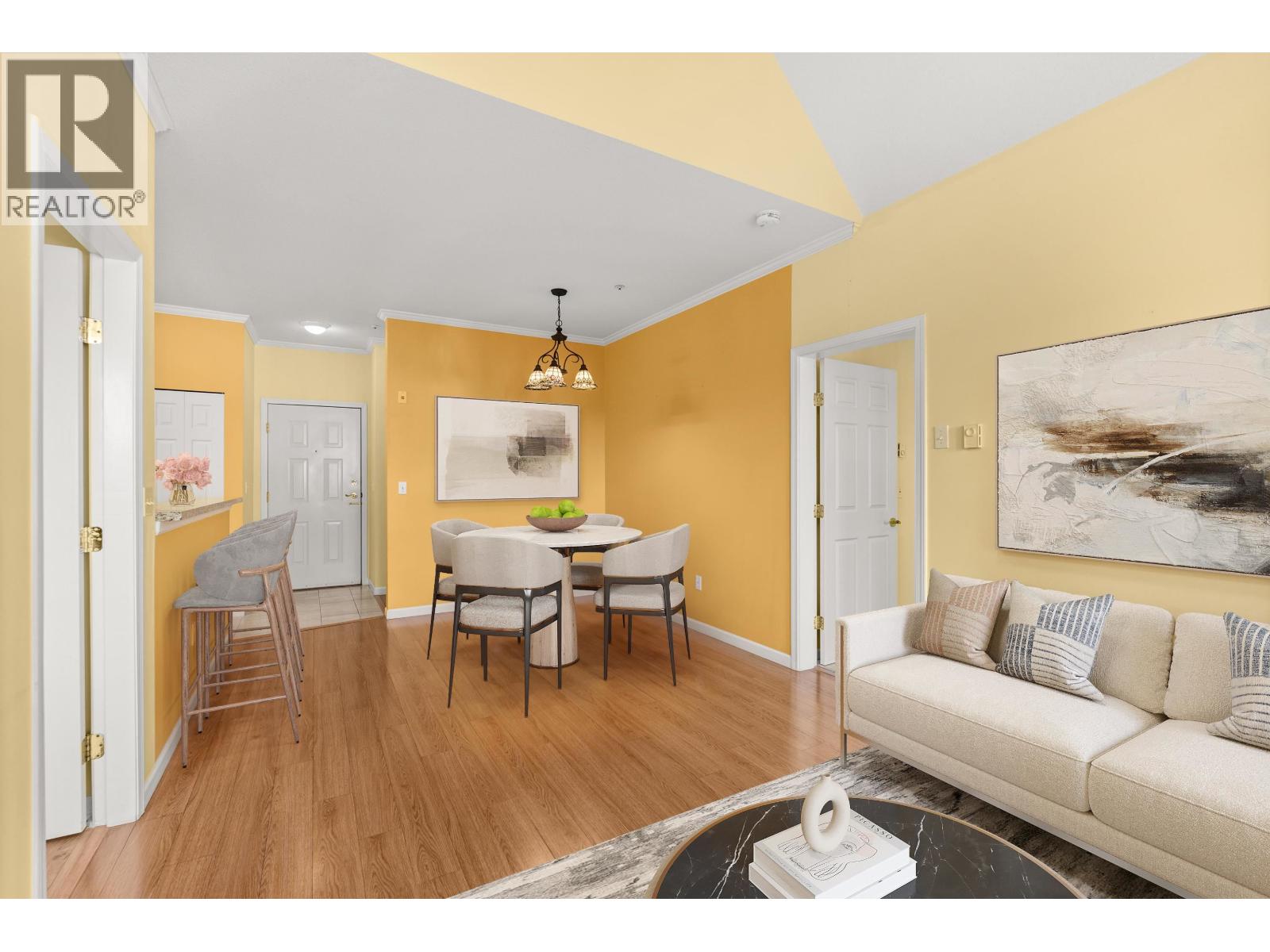 Ph5 5555 13a Avenue Property Photo 5