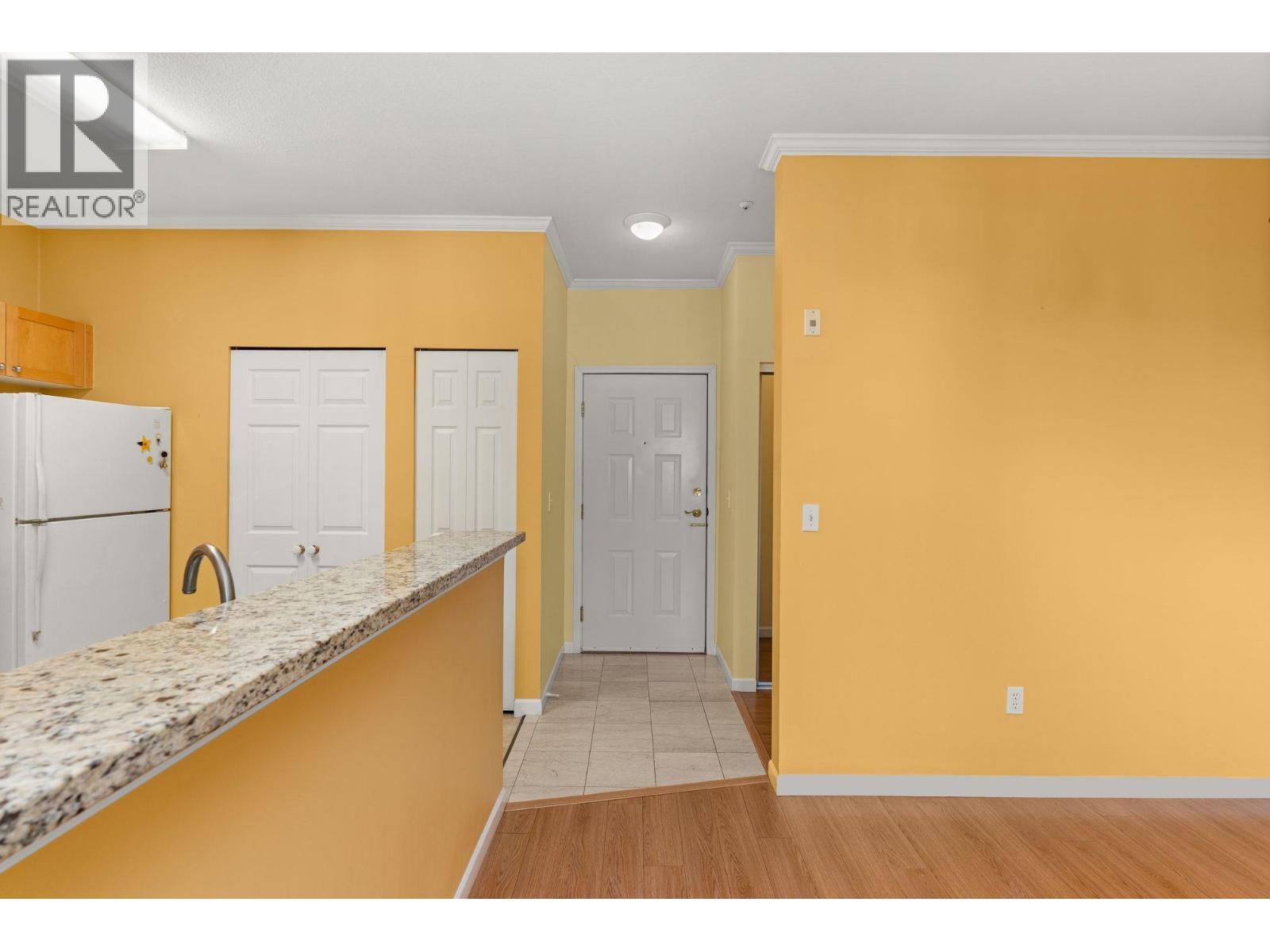 Ph5 5555 13a Avenue Property Photo 8