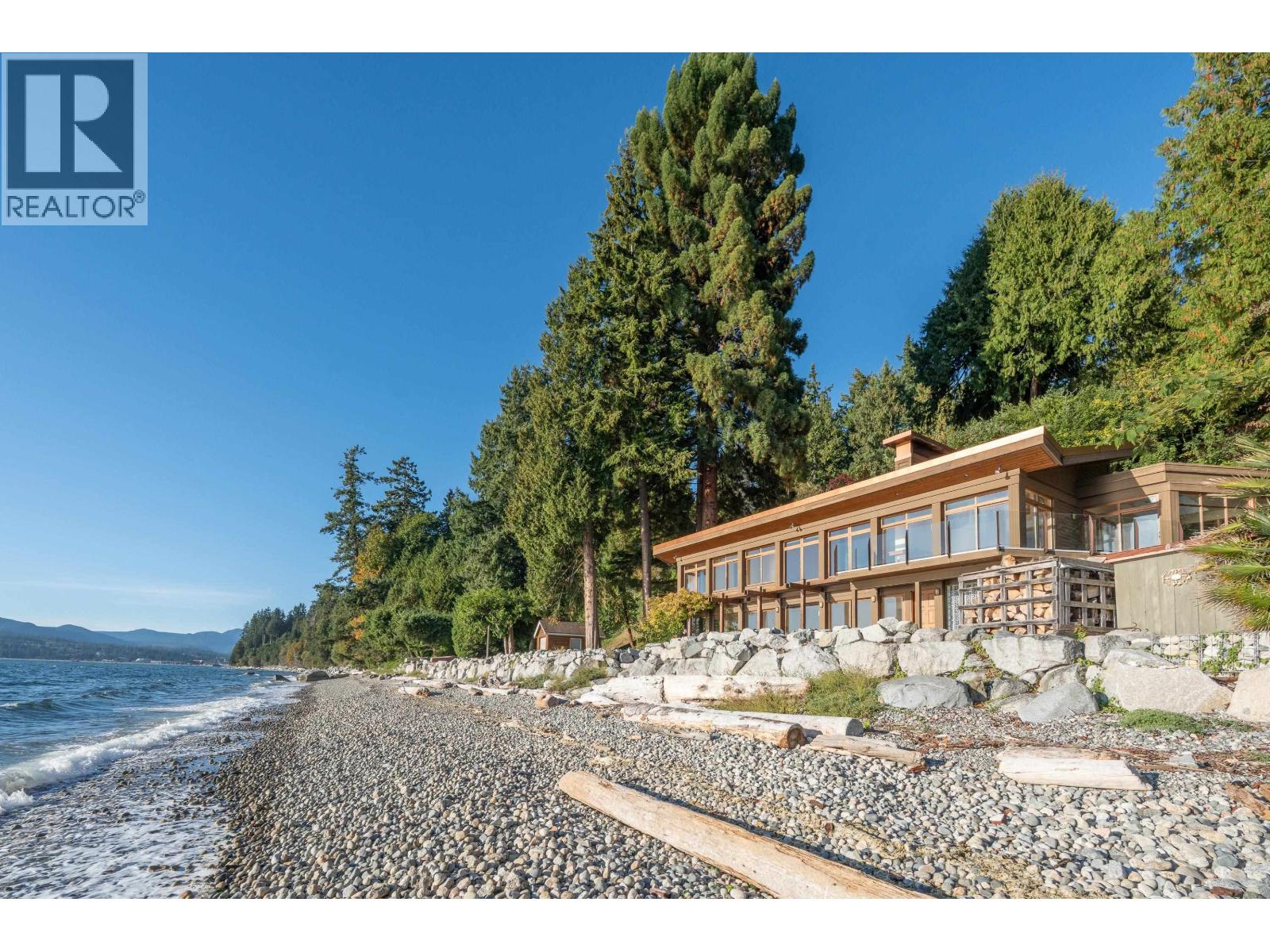 4893 Sunshine Coast Highway Property Photo 1