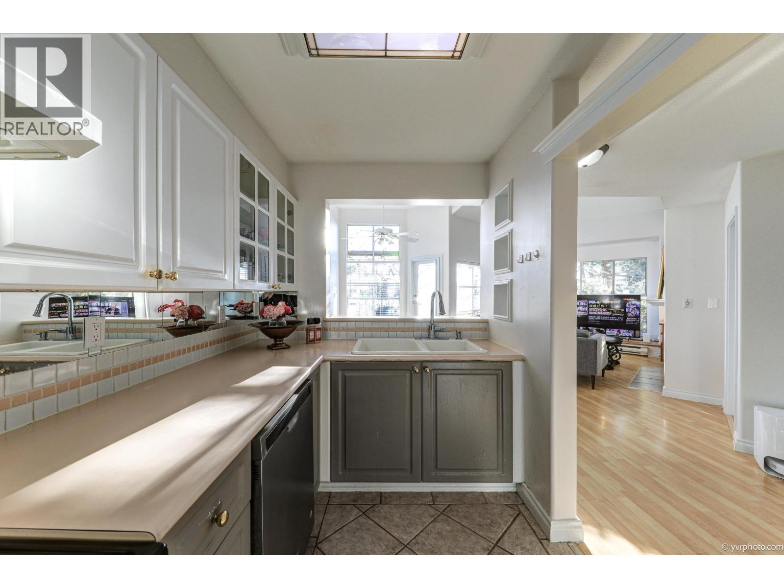 320 8880 Jones Road Property Photo 6