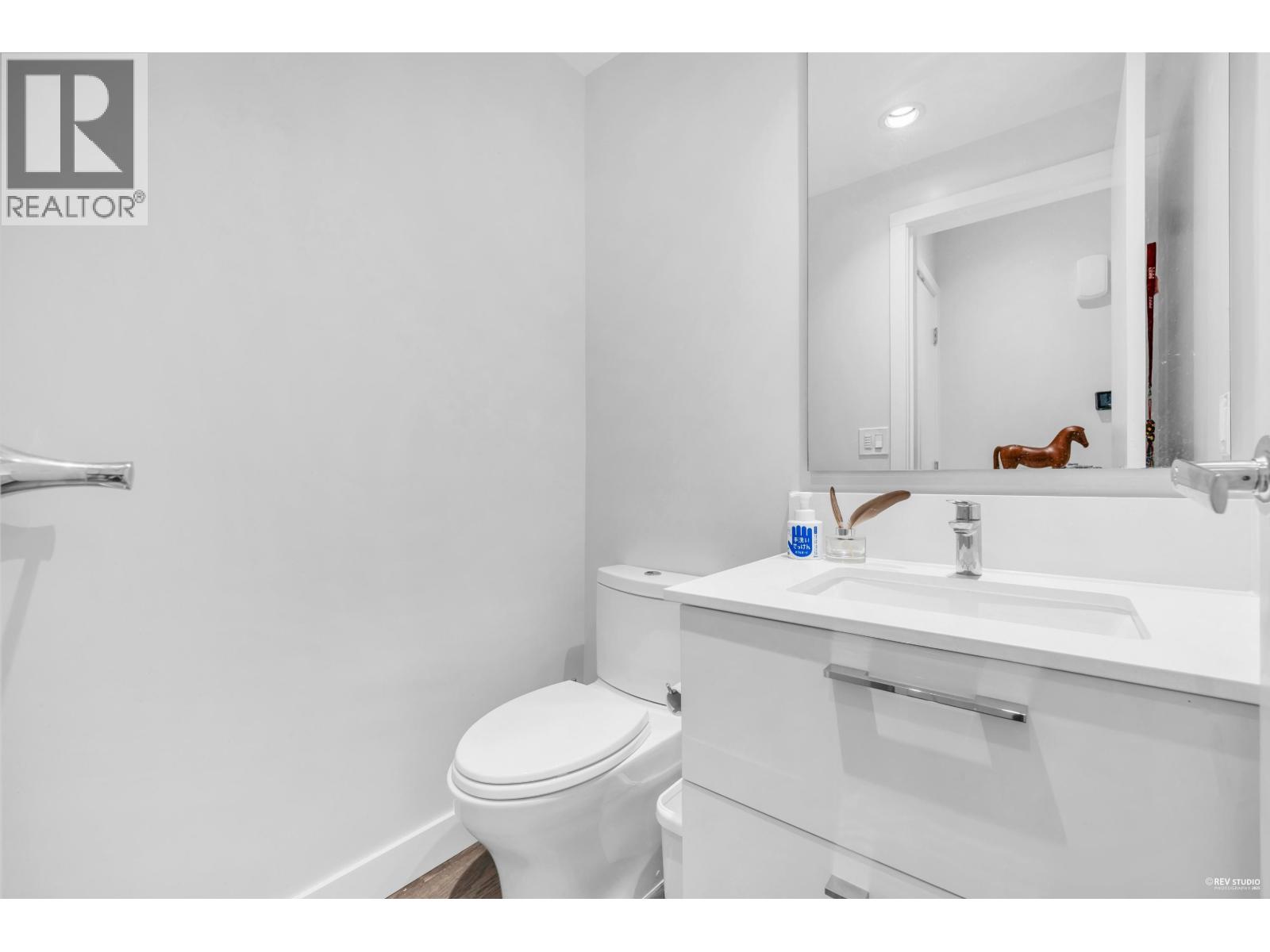 Th-5 5410 Shortcut Road Property Photo 28