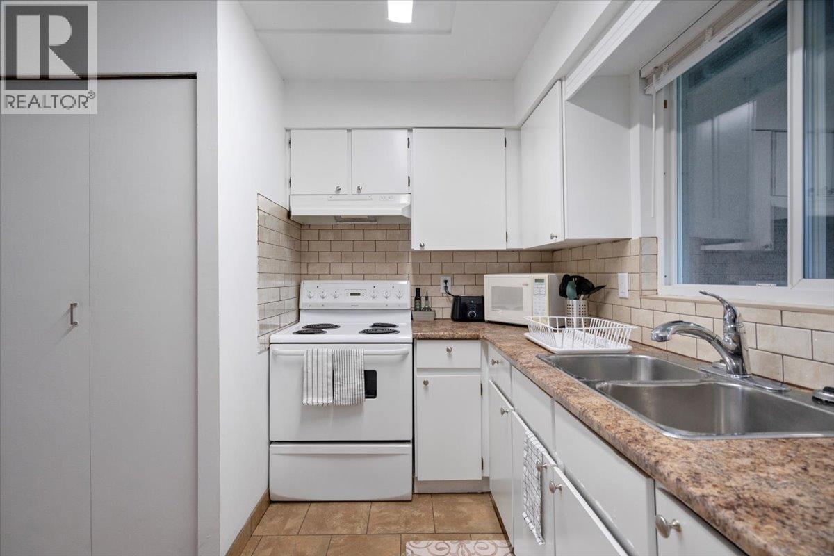 663-665 Harrison Avenue Property Photo 13