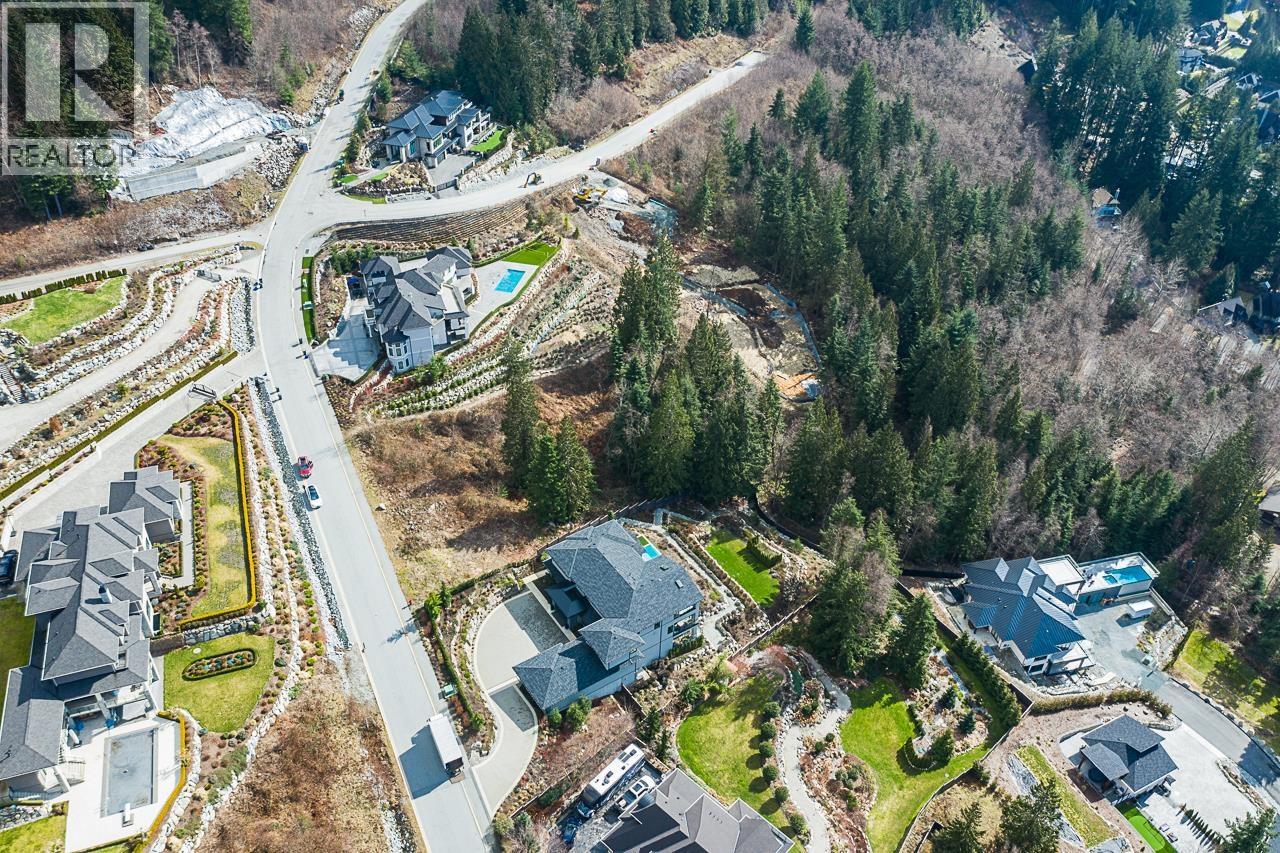 2043 Ridge Mountain Drive Property Photo 4