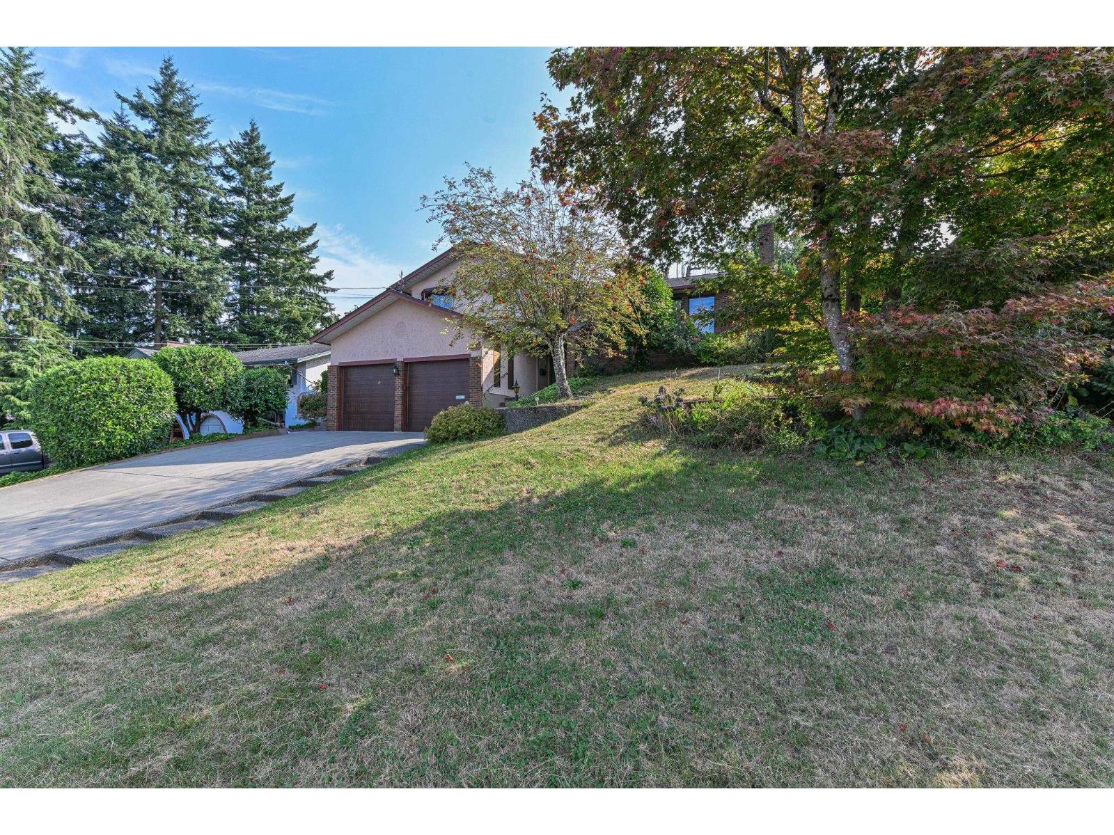 2272 Bevan Crescent Property Photo 11