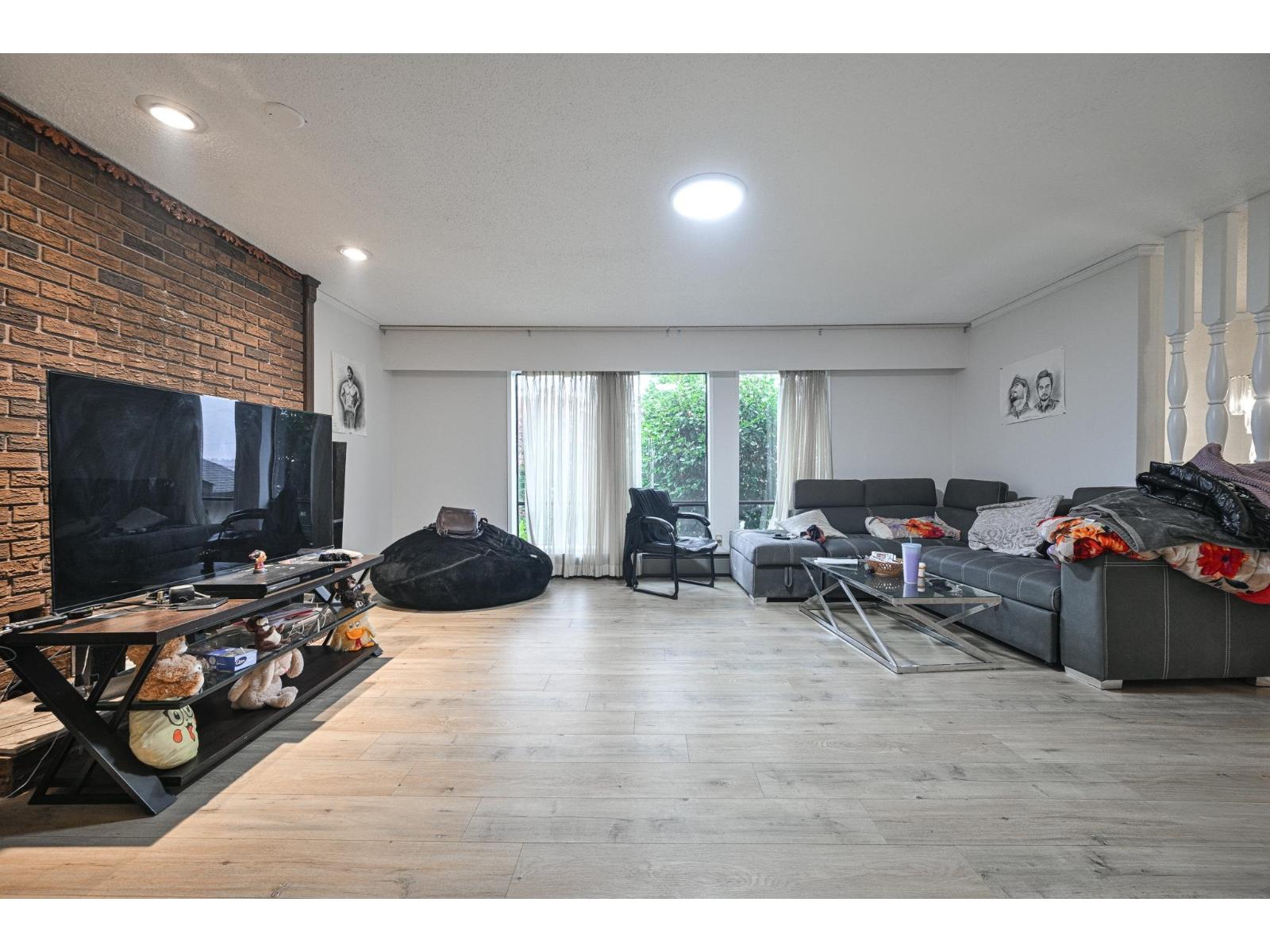 2272 Bevan Crescent Property Photo 15