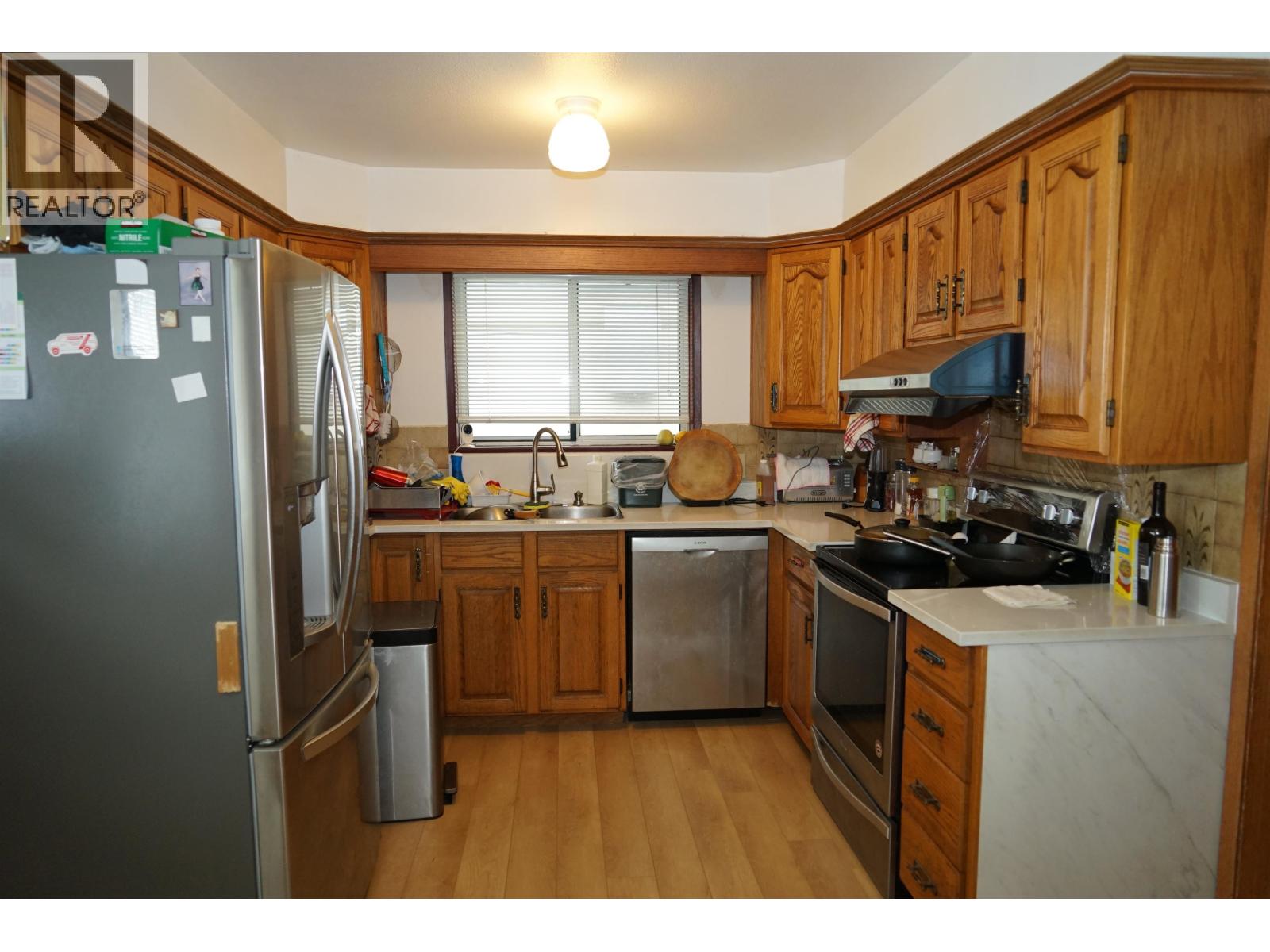 7008 Curtis Street Property Photo 5