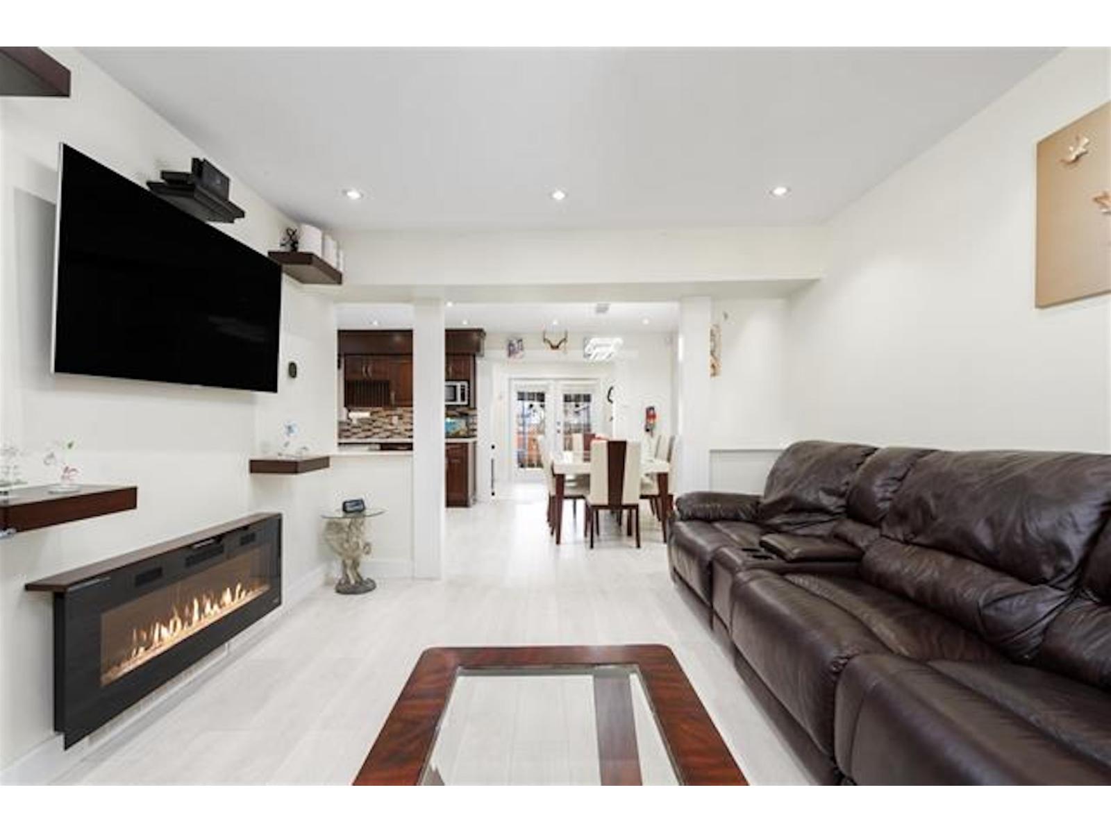 9068 146A STREET Property Photo 1