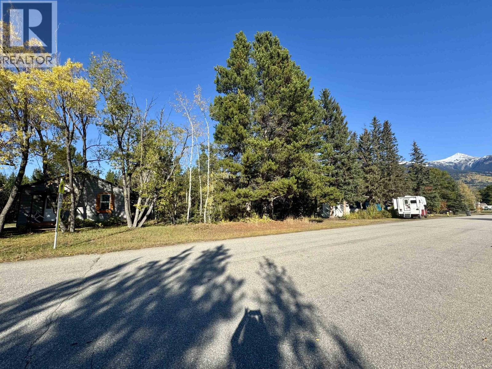 1366 7th Avenue Property Photo 2