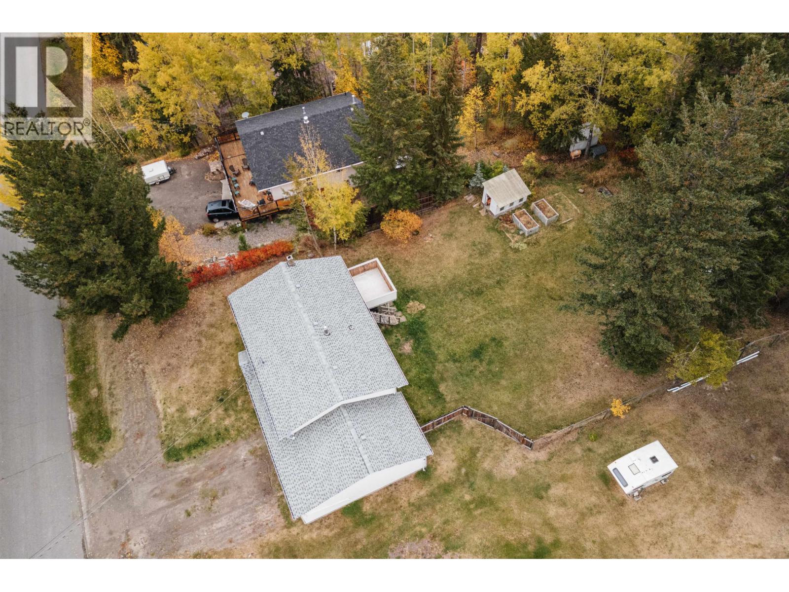 835 Spruce Avenue Property Photo 3