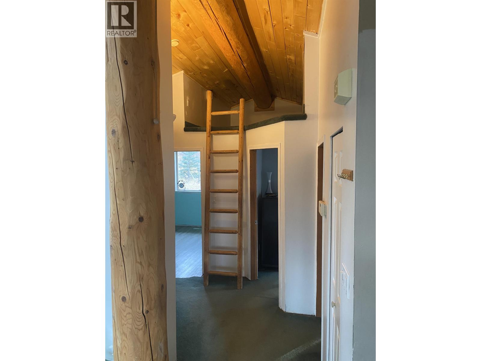 6192 Hunt Road Property Photo 17