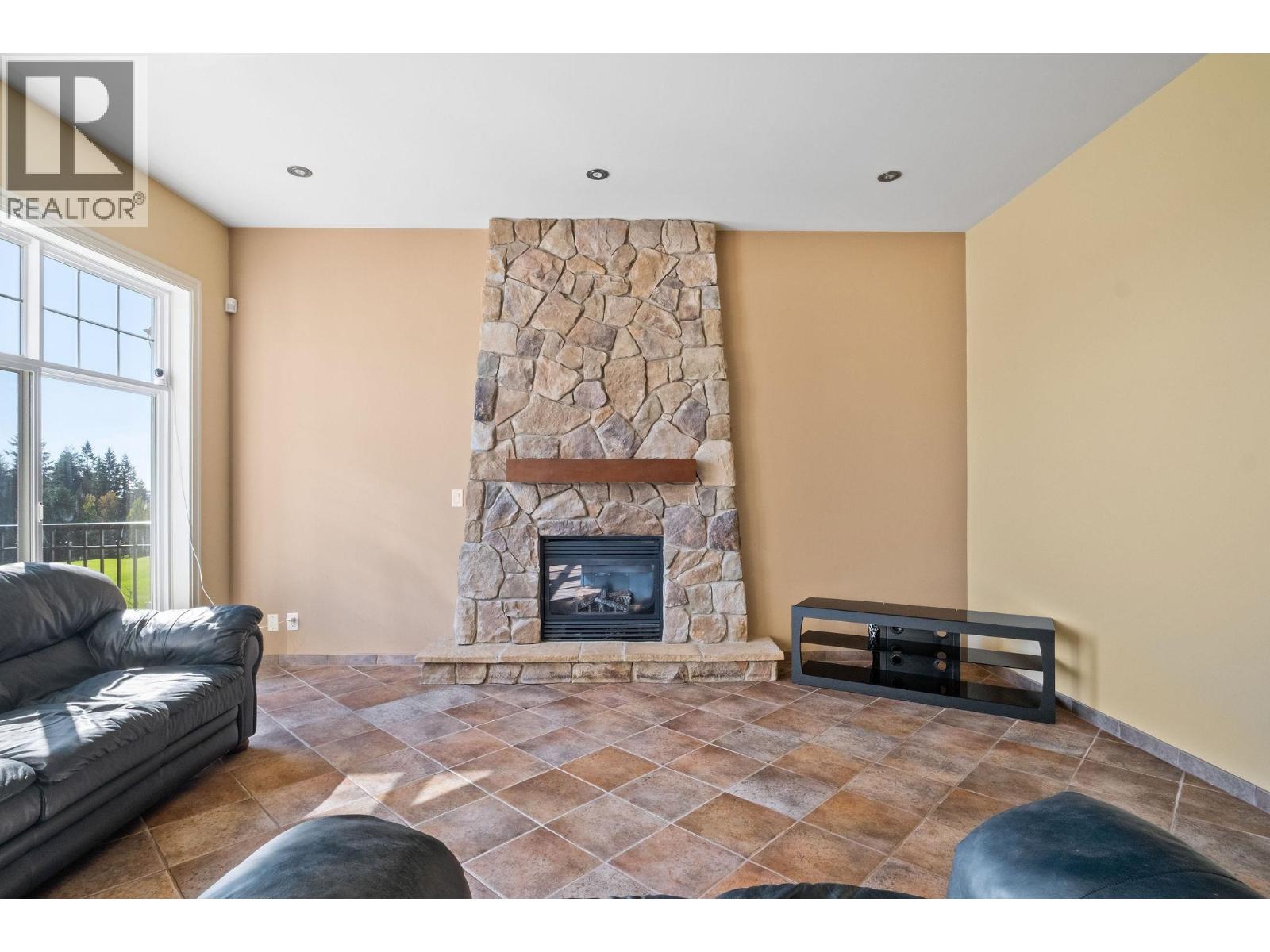 3233 Chartwell Lane Property Photo 2