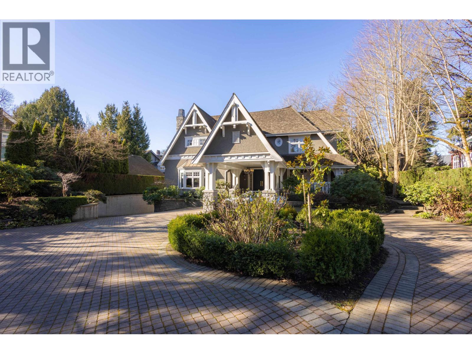 3719 Selkirk Street Property Photo 1