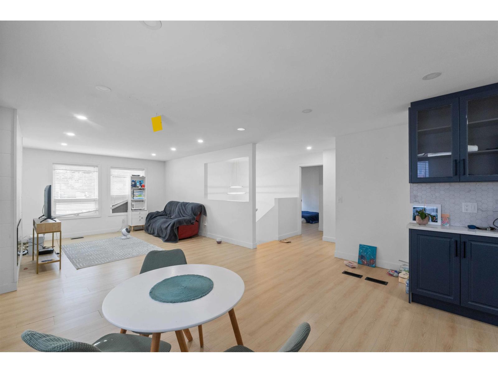 2418 WAYBURNE CRESCENT Property Photo 1