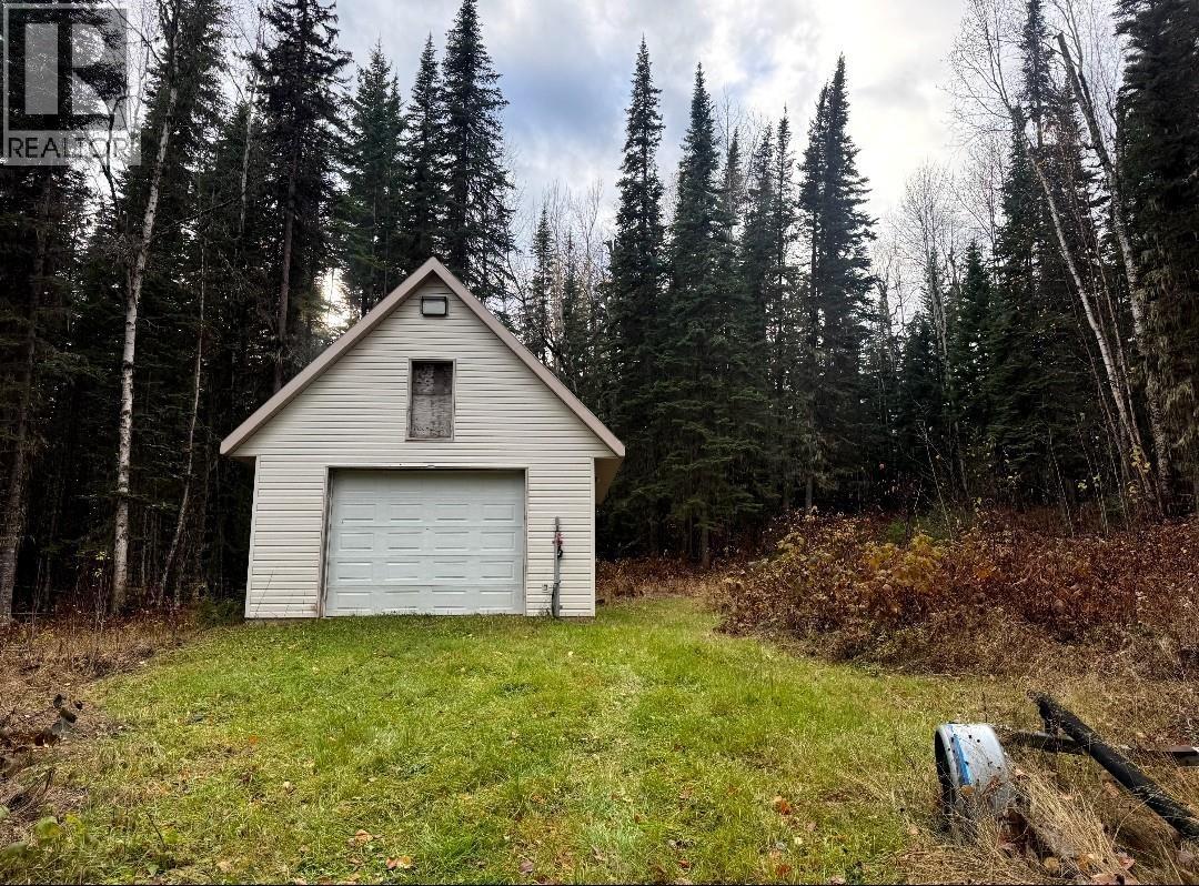 5225 Pineridge Road Property Photo 1