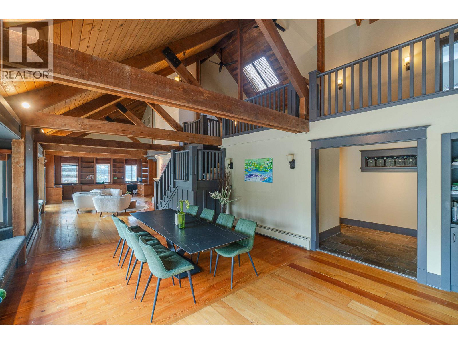 9260 Sidaway Road Property Photo 2