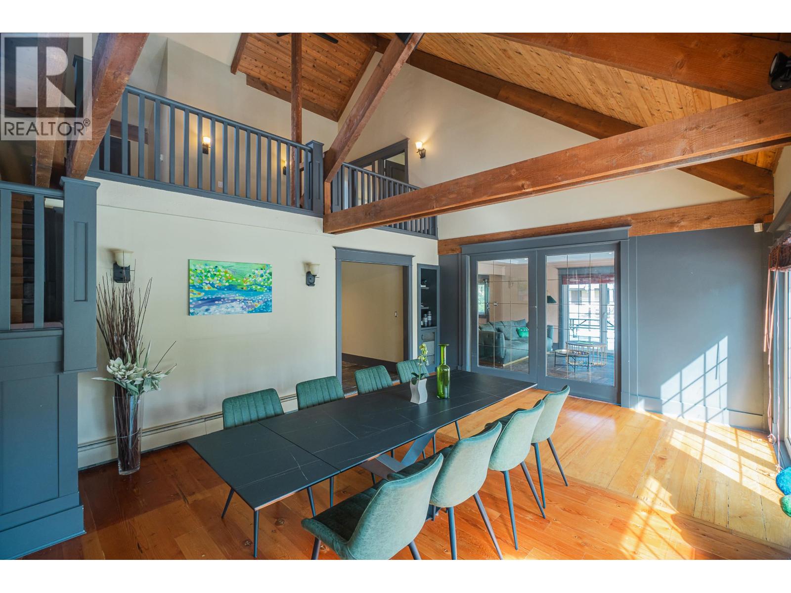 9260 Sidaway Road Property Photo 6