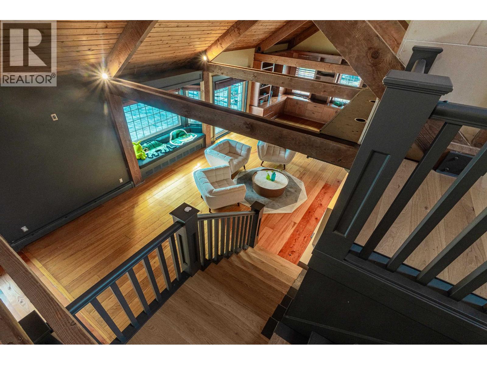 9260 Sidaway Road Property Photo 7