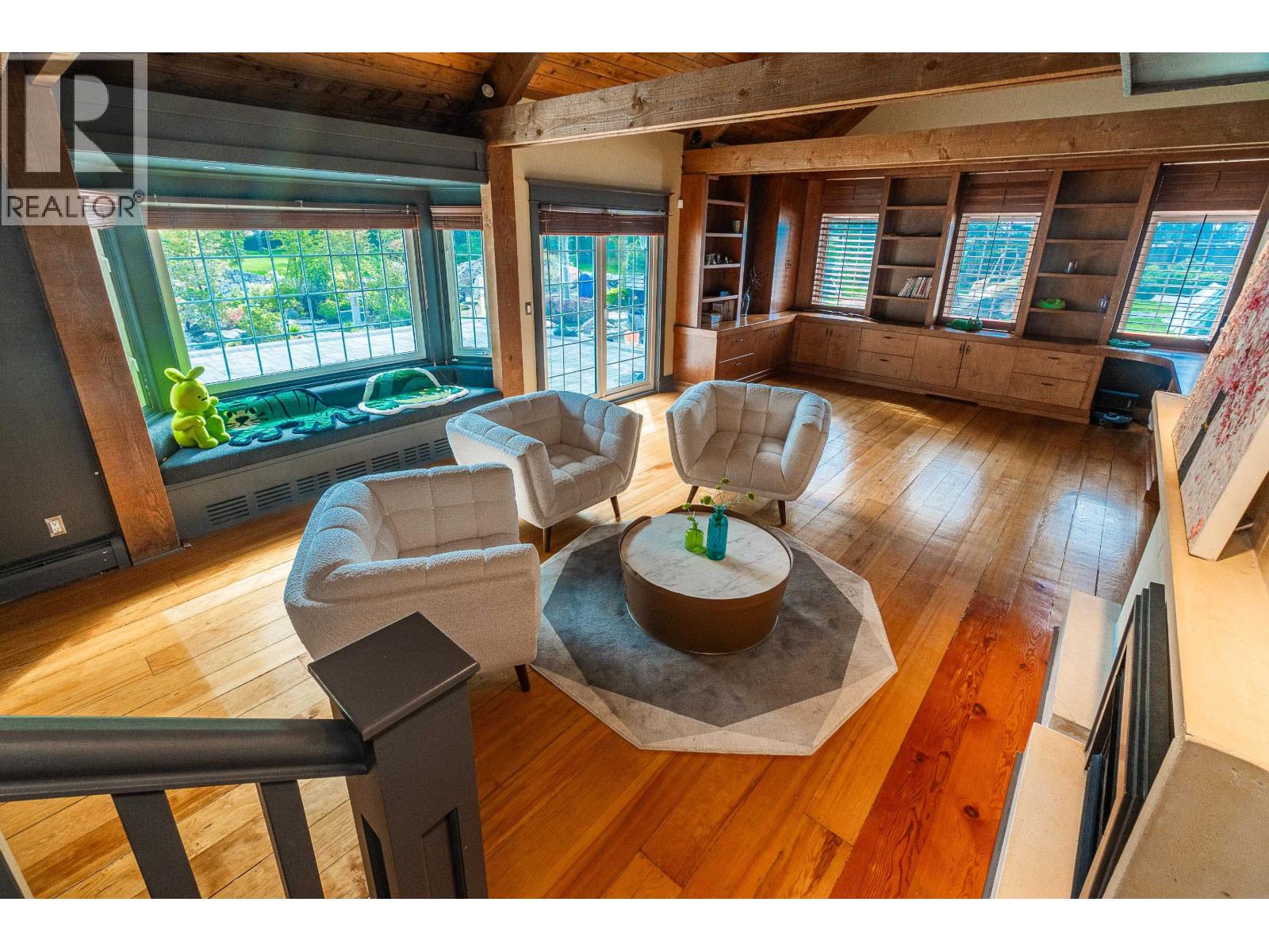9260 Sidaway Road Property Photo 12