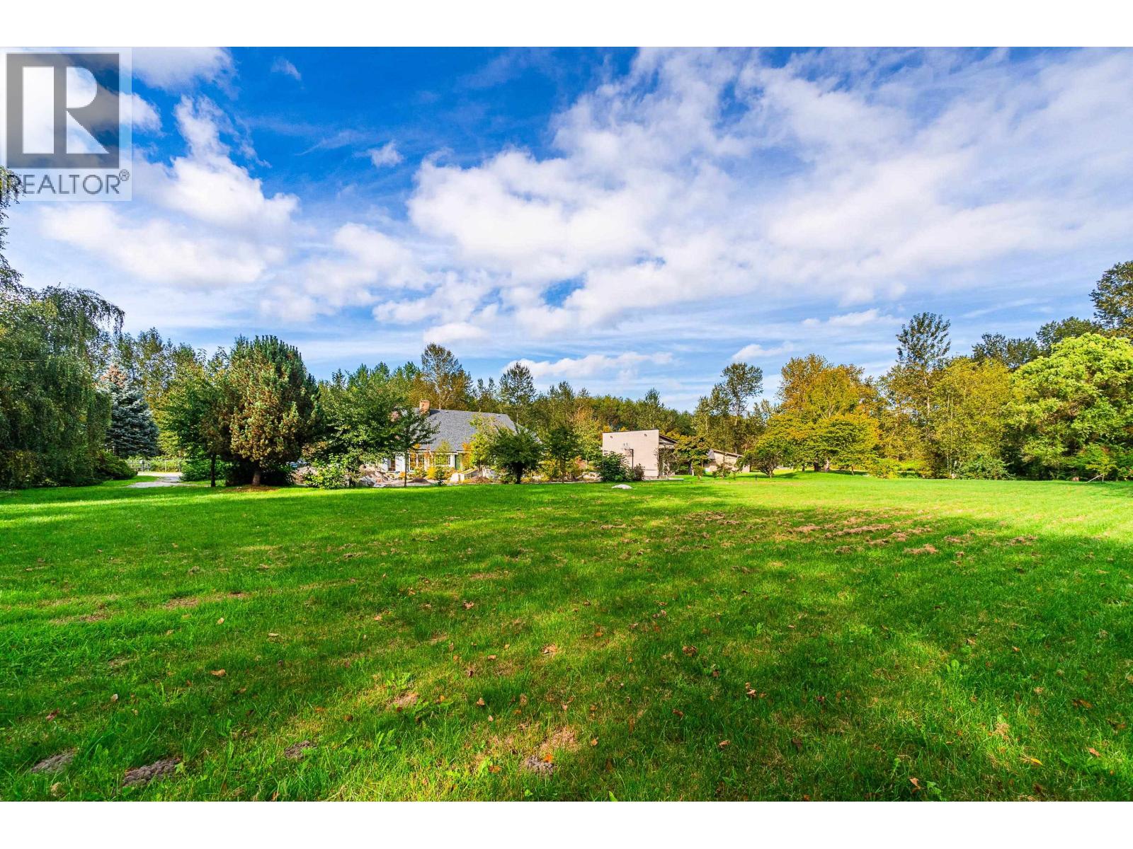 9260 Sidaway Road Property Photo 14