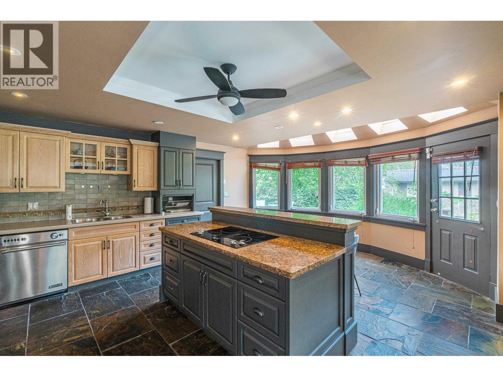 9260 Sidaway Road Property Photo 28