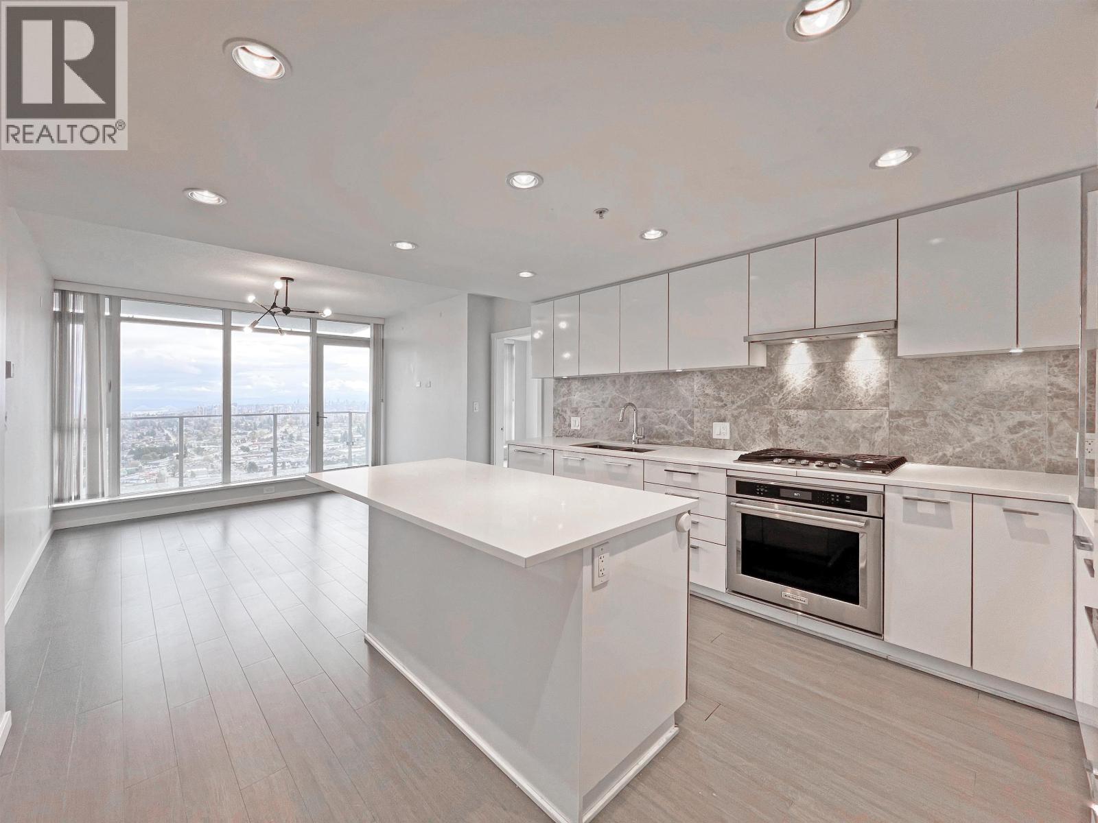 3307 6700 DUNBLANE AVENUE Property Photo 1