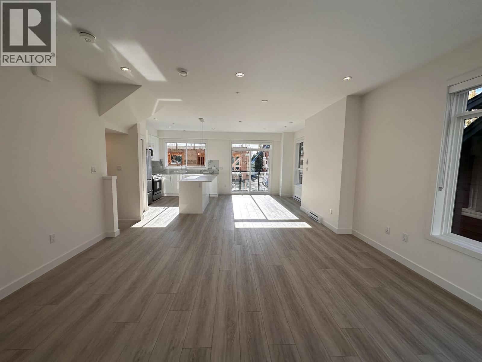 56 4337 BOUNDARY ROAD Property Photo 1