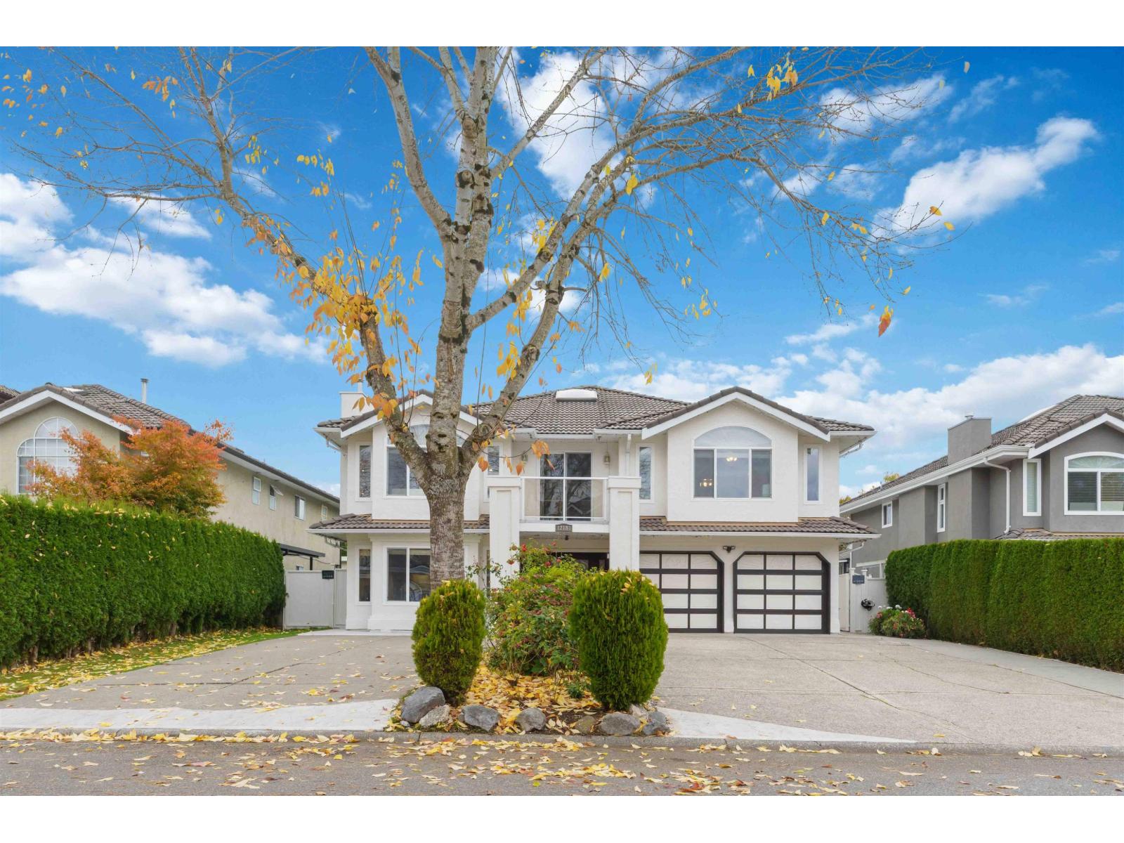 12183 77 Avenue Property Photo 3