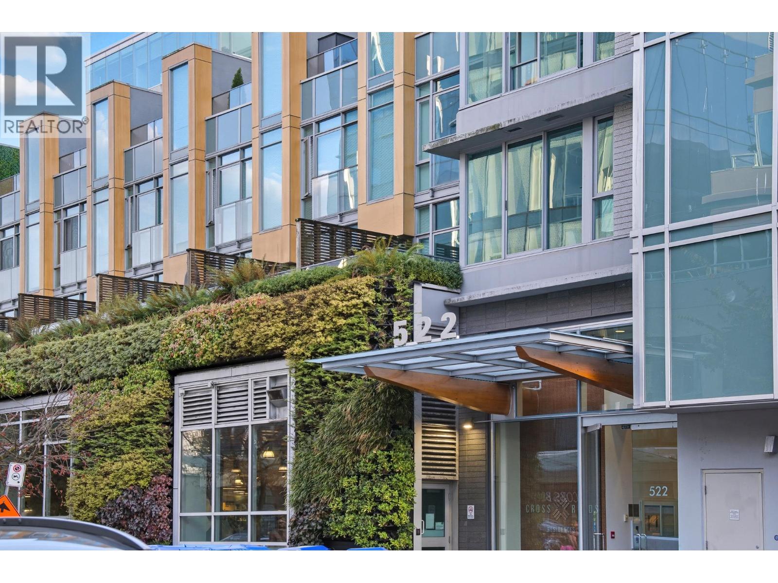 209 522 W 8TH AVENUE Property Photo 1