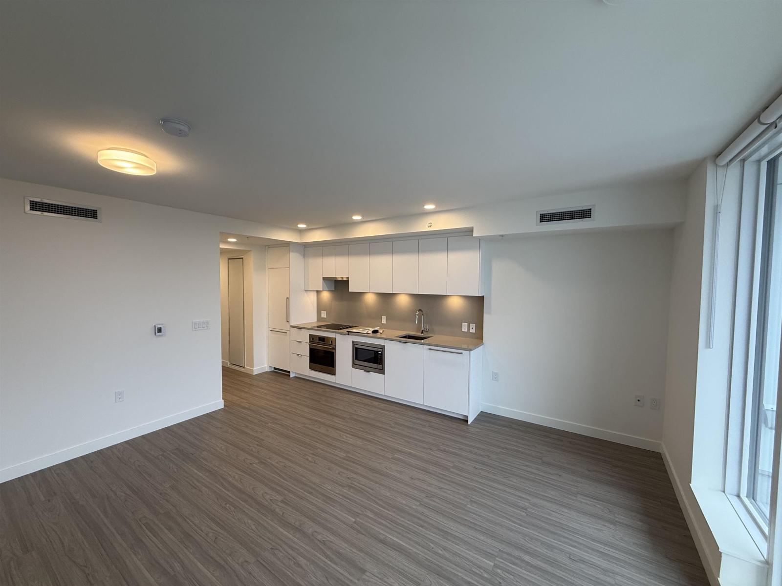 1510 13675 107a Avenue Property Photo 3