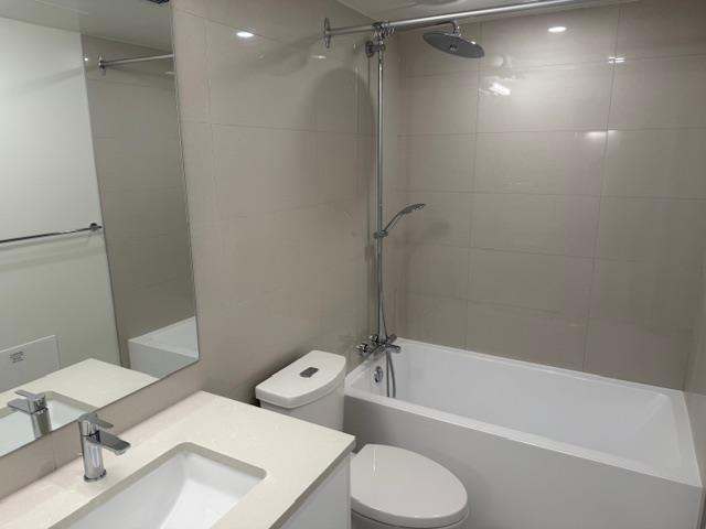 703 13675 107a Avenue Property Photo 3