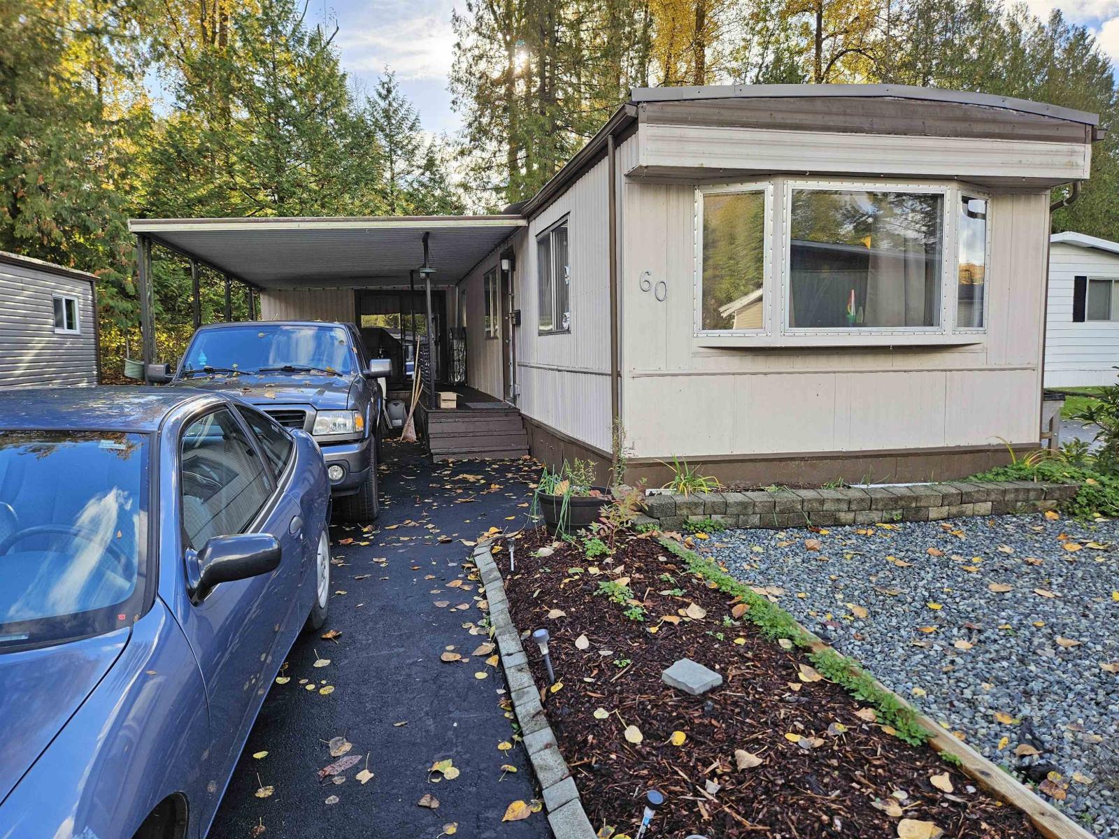 60 8220 King George Boulevard Property Photo 3